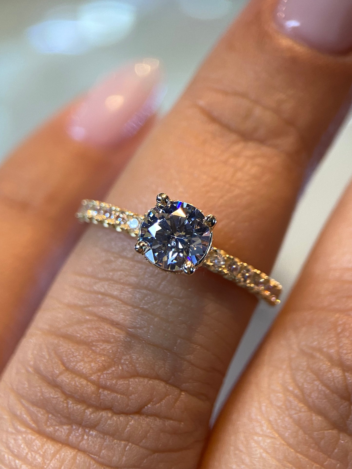 Anillo de compromiso en oro