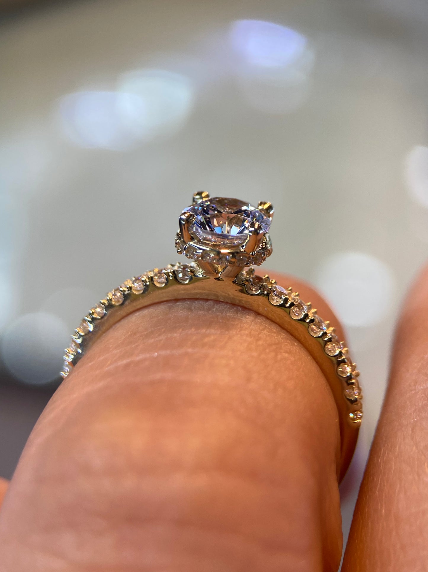 Anillo de compromiso en oro