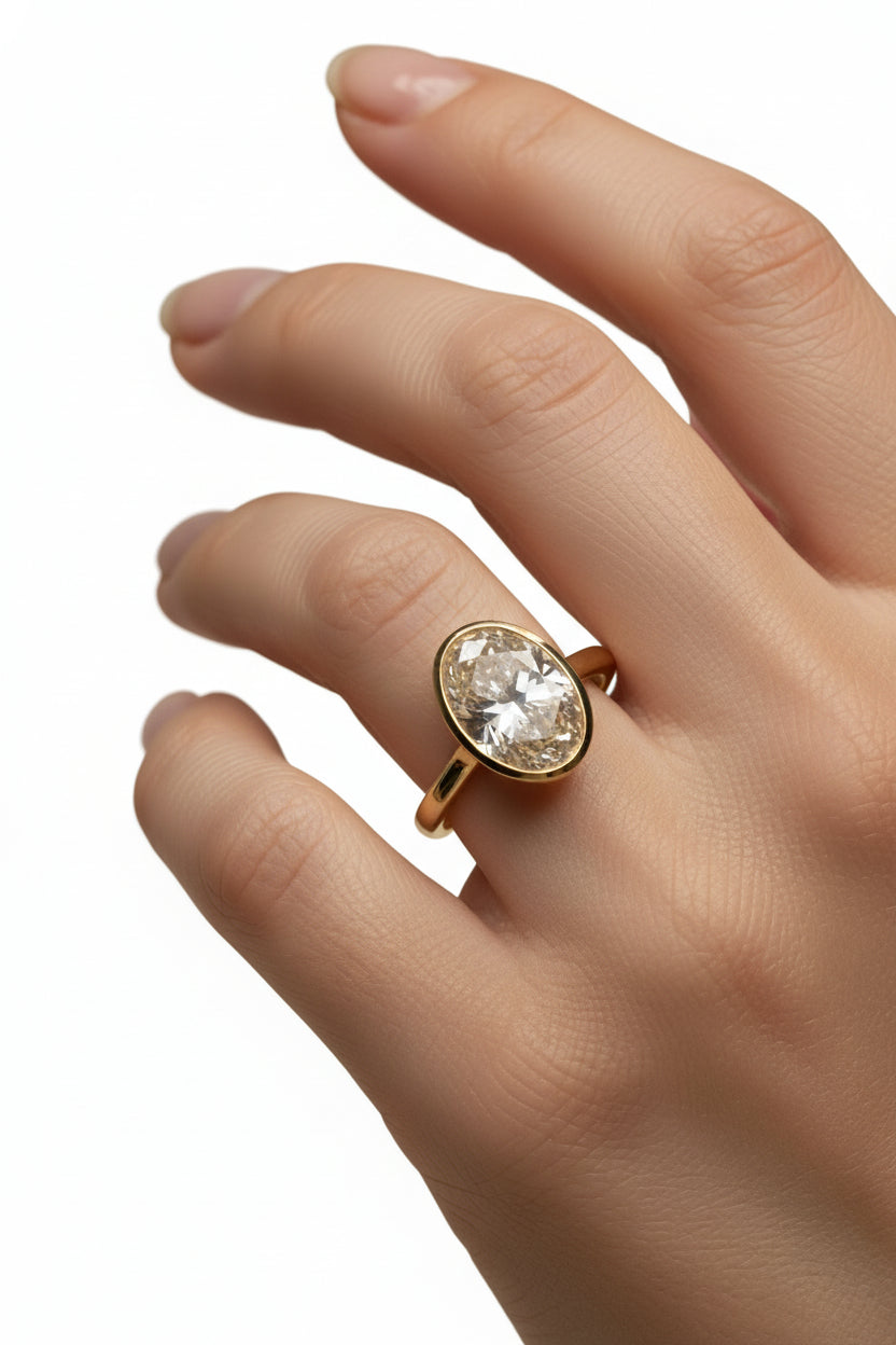 Anillo Anya en oro corte oval 3.00 ct