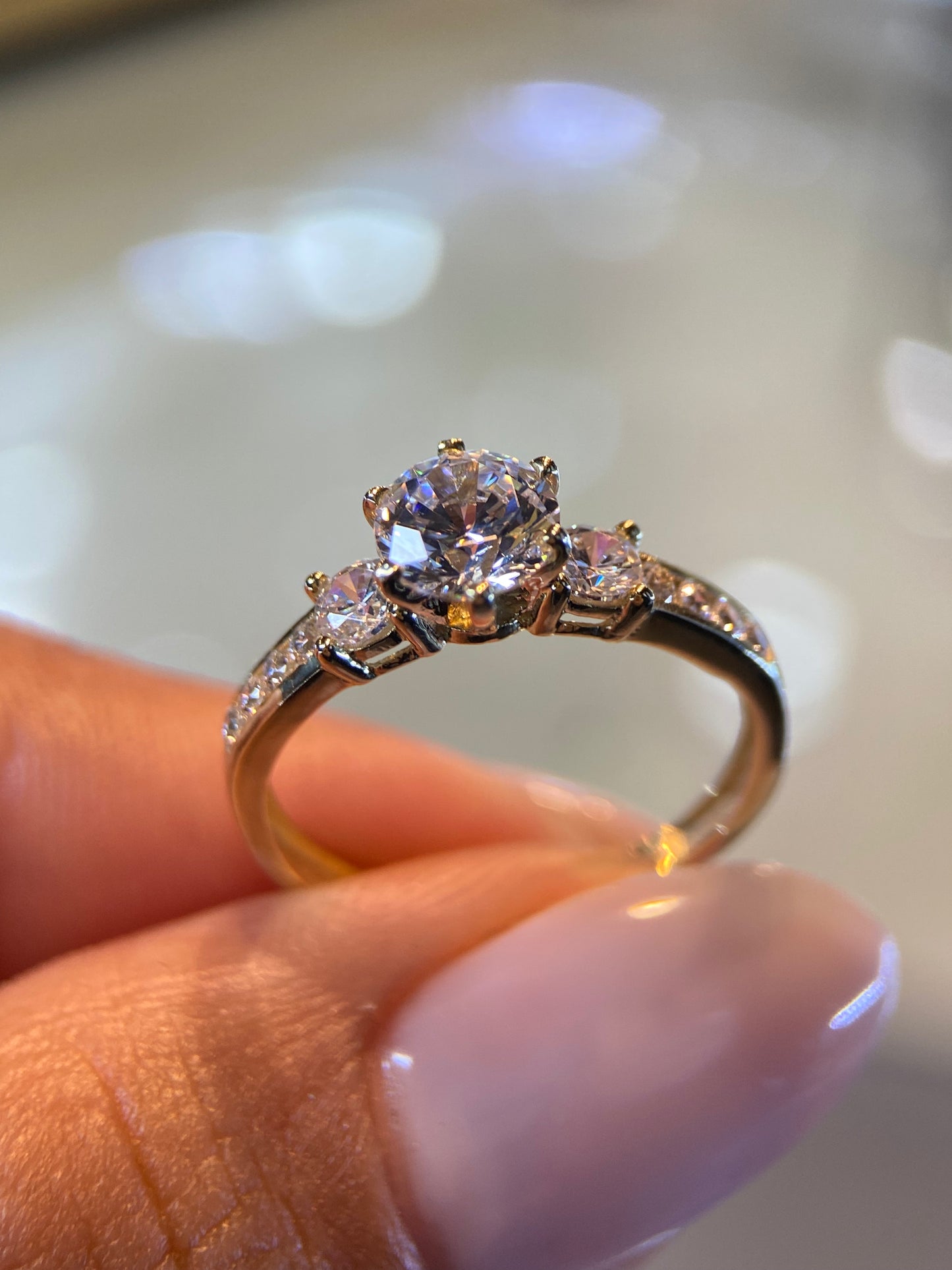 Anillo de compromiso en oro