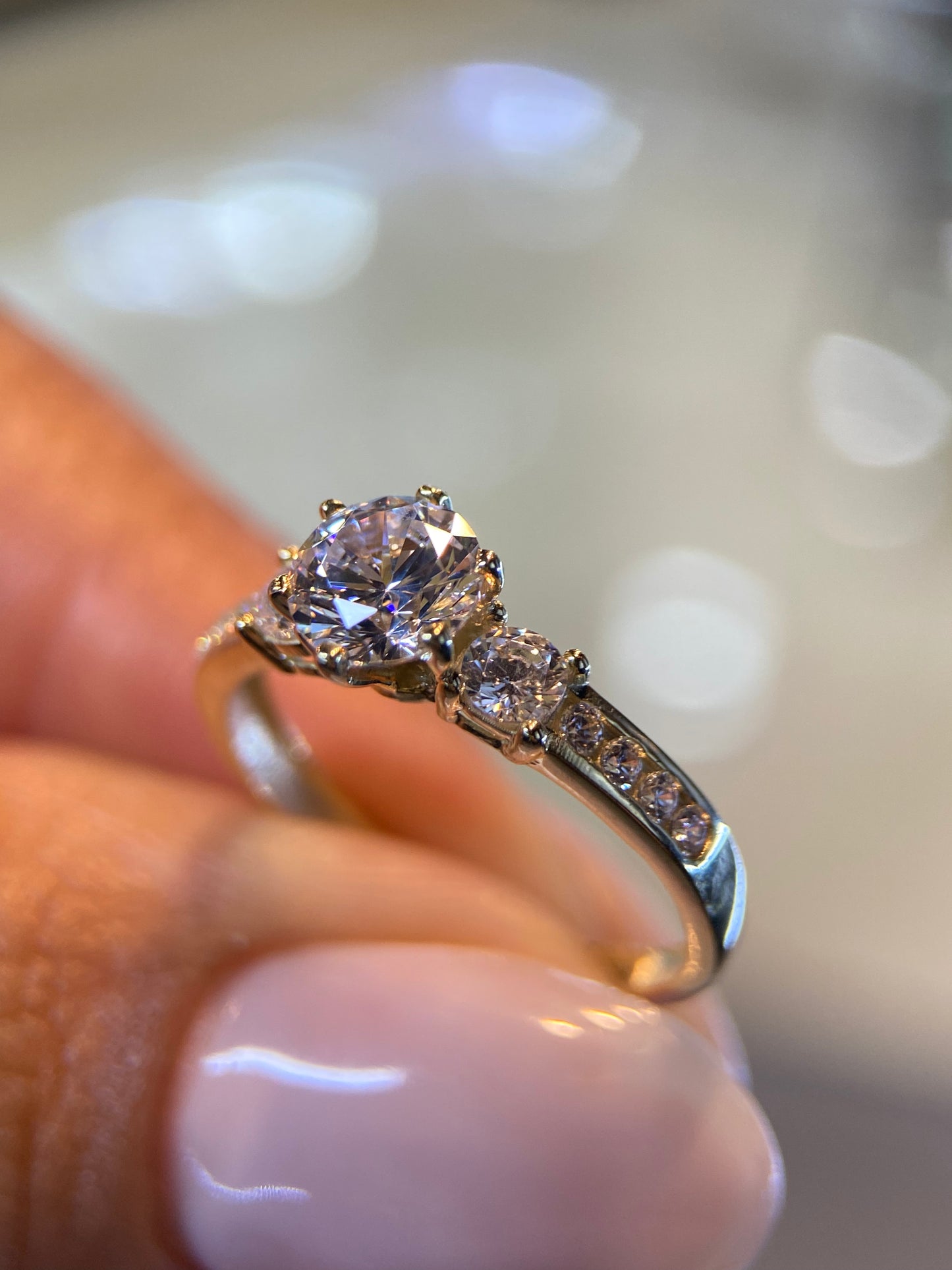 Anillo de compromiso en oro