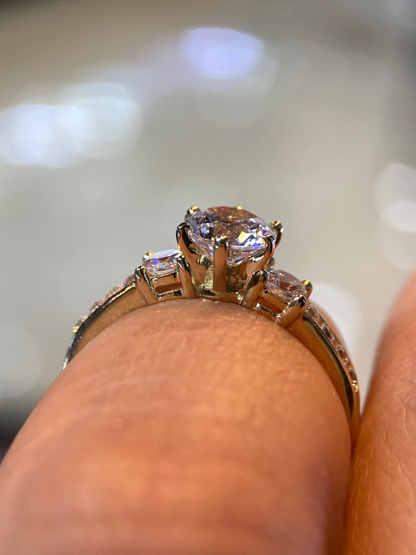 Anillo de compromiso en oro