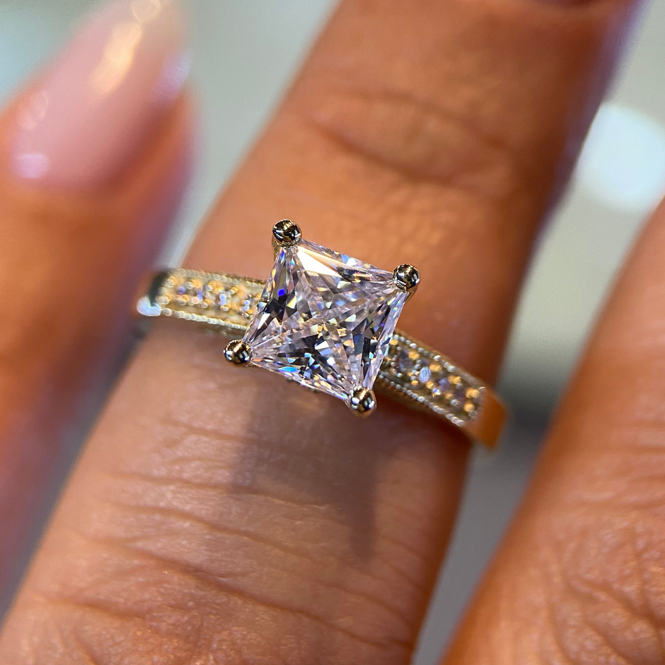 Anillo Paula en Oro 1.50 ct