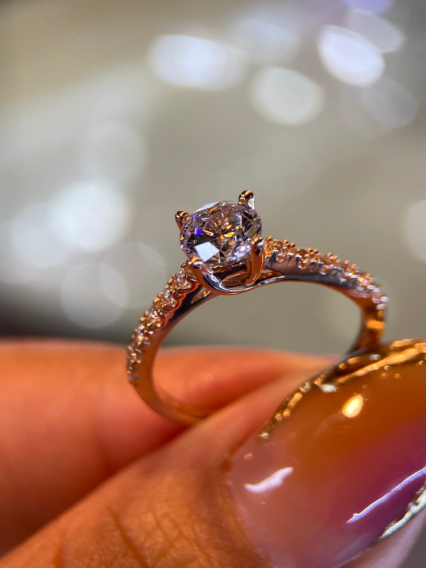 Anillo de compromiso en oro