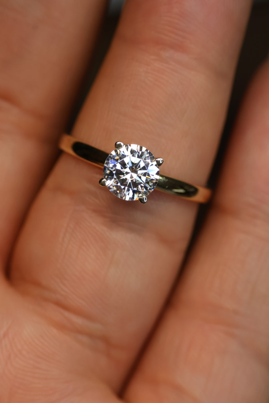 Anillo Mia en Oro 1.00 ct