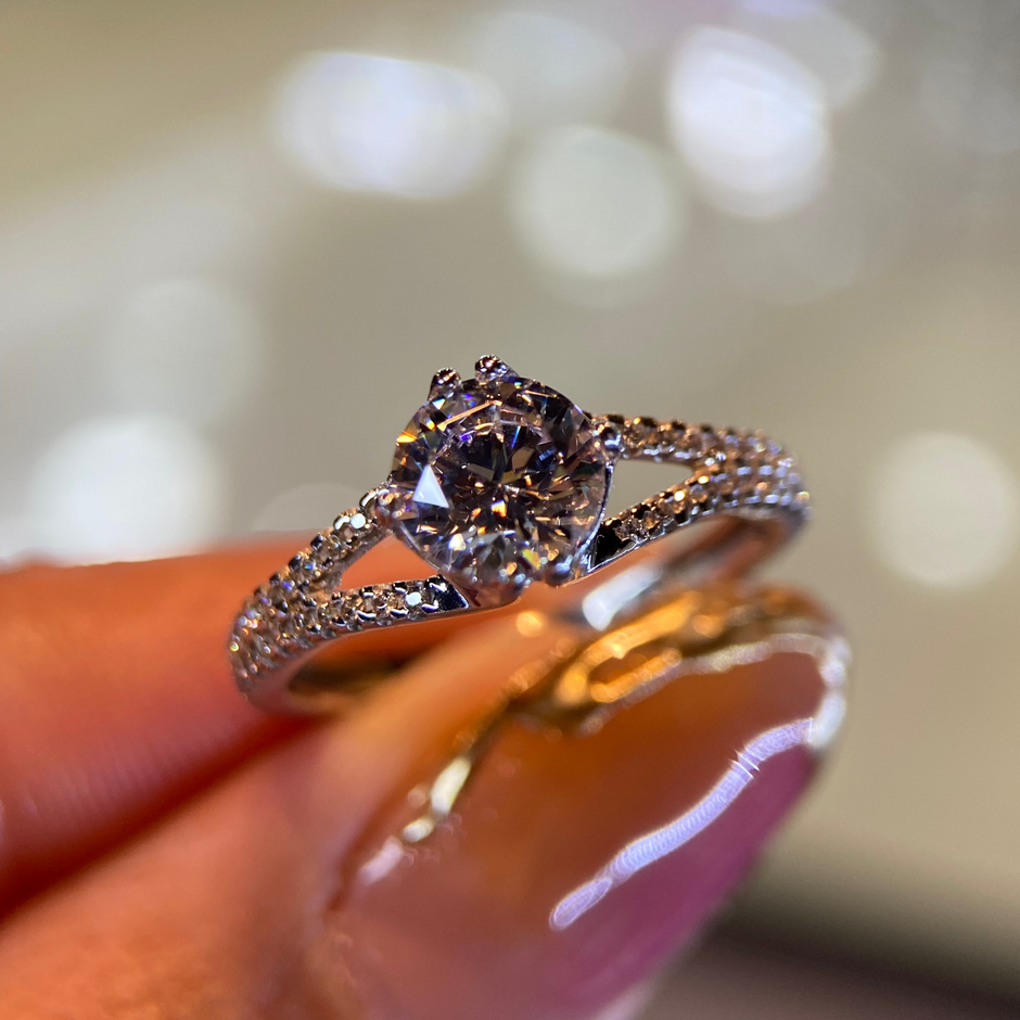 Anillo de compromiso en oro