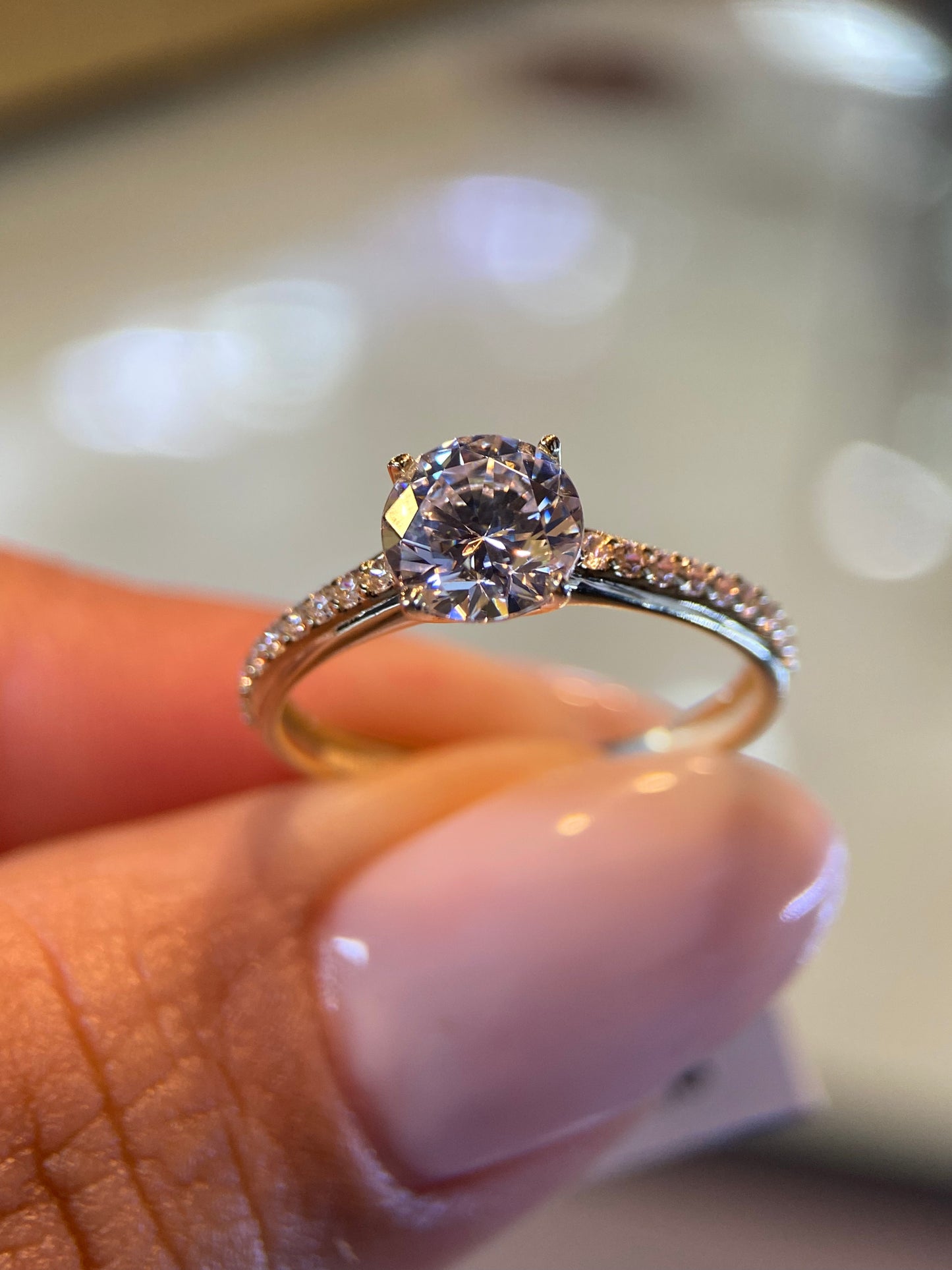 Anillo de compromiso en oro