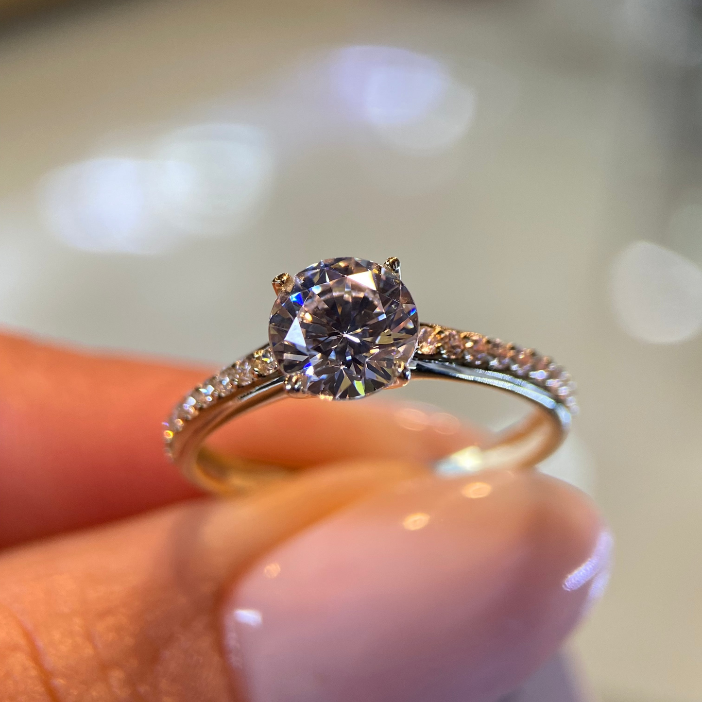 Anillo de compromiso en oro