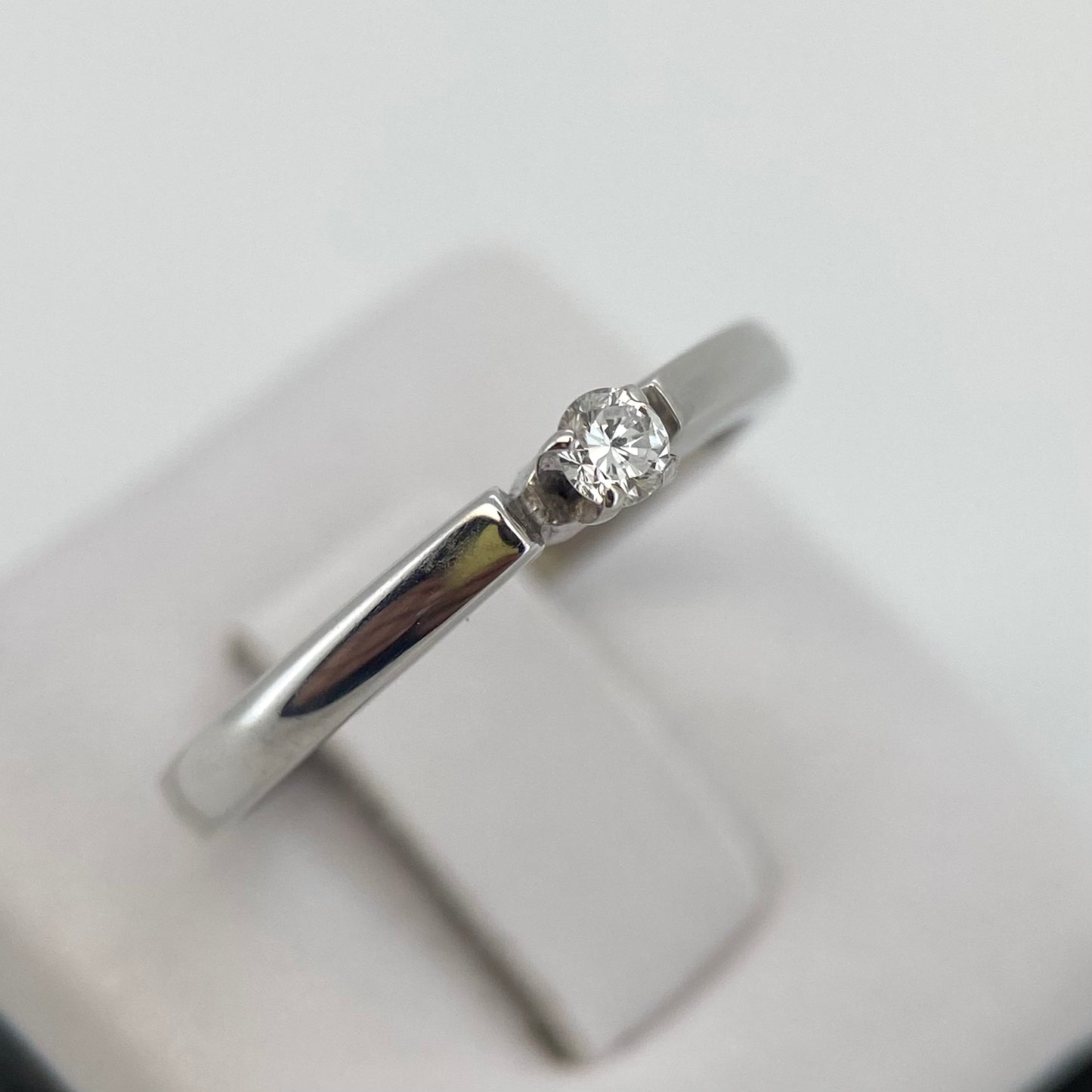 Anillo de compromiso en oro
