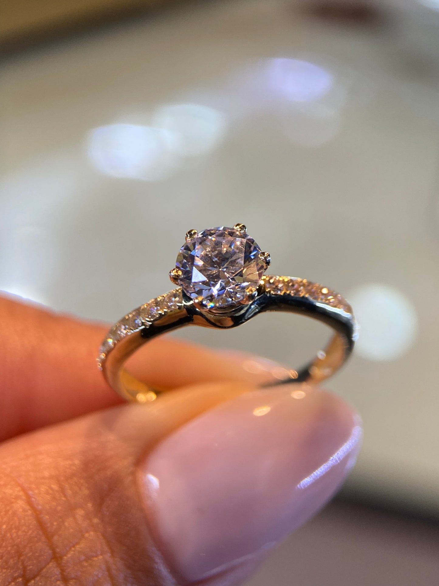 Anillo de compromiso en oro