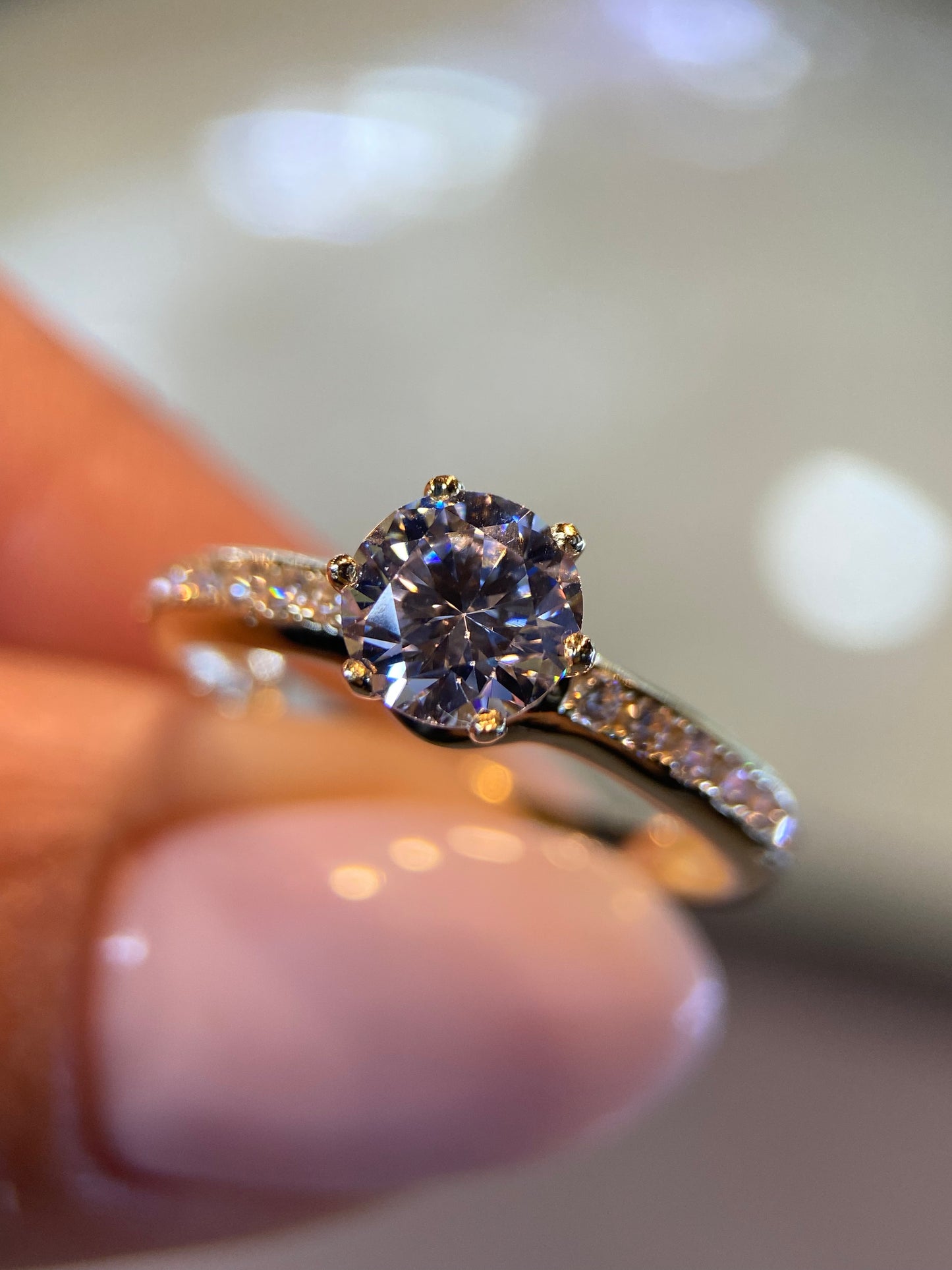 Anillo de compromiso en oro