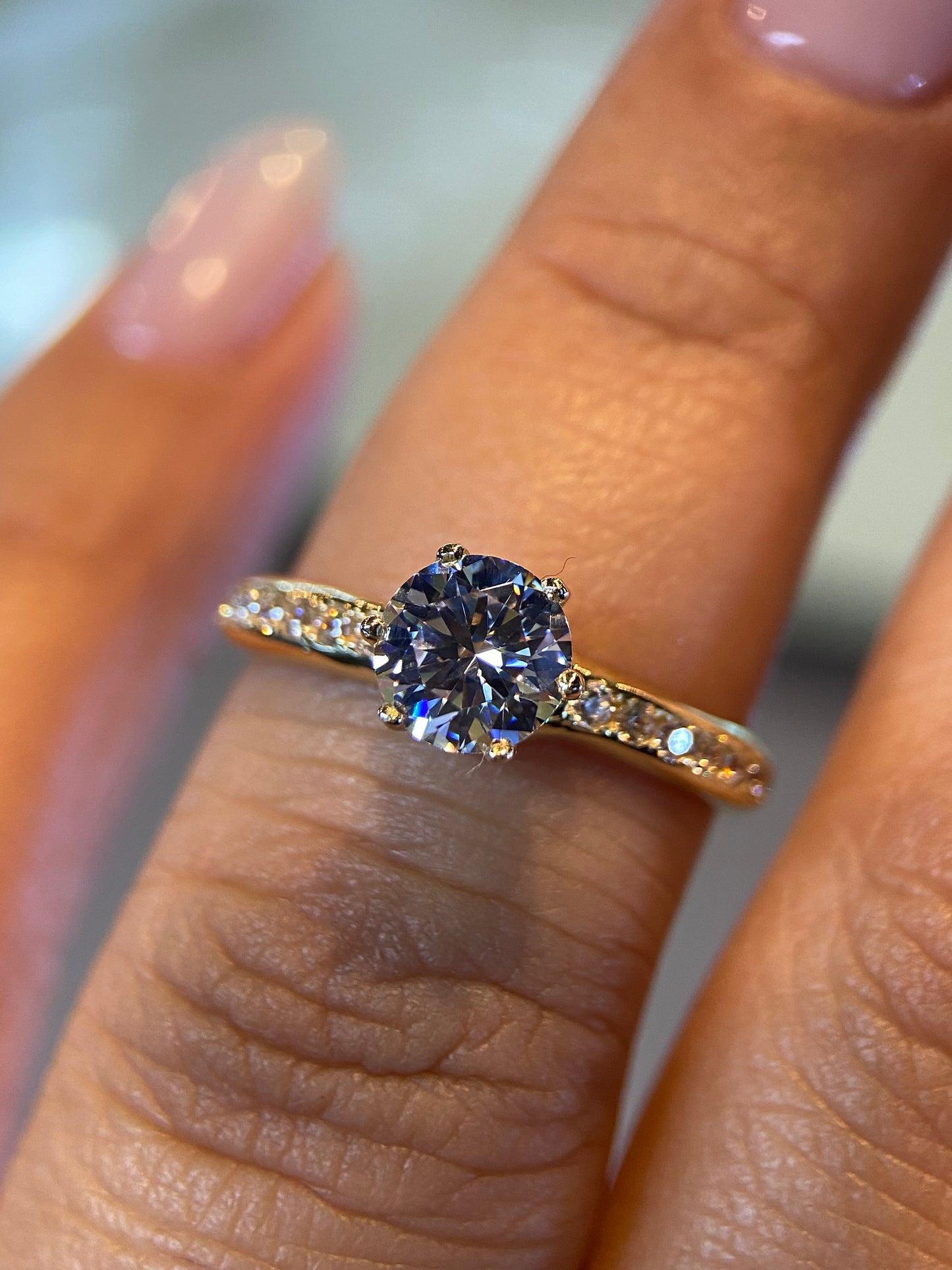 Anillo de compromiso en oro