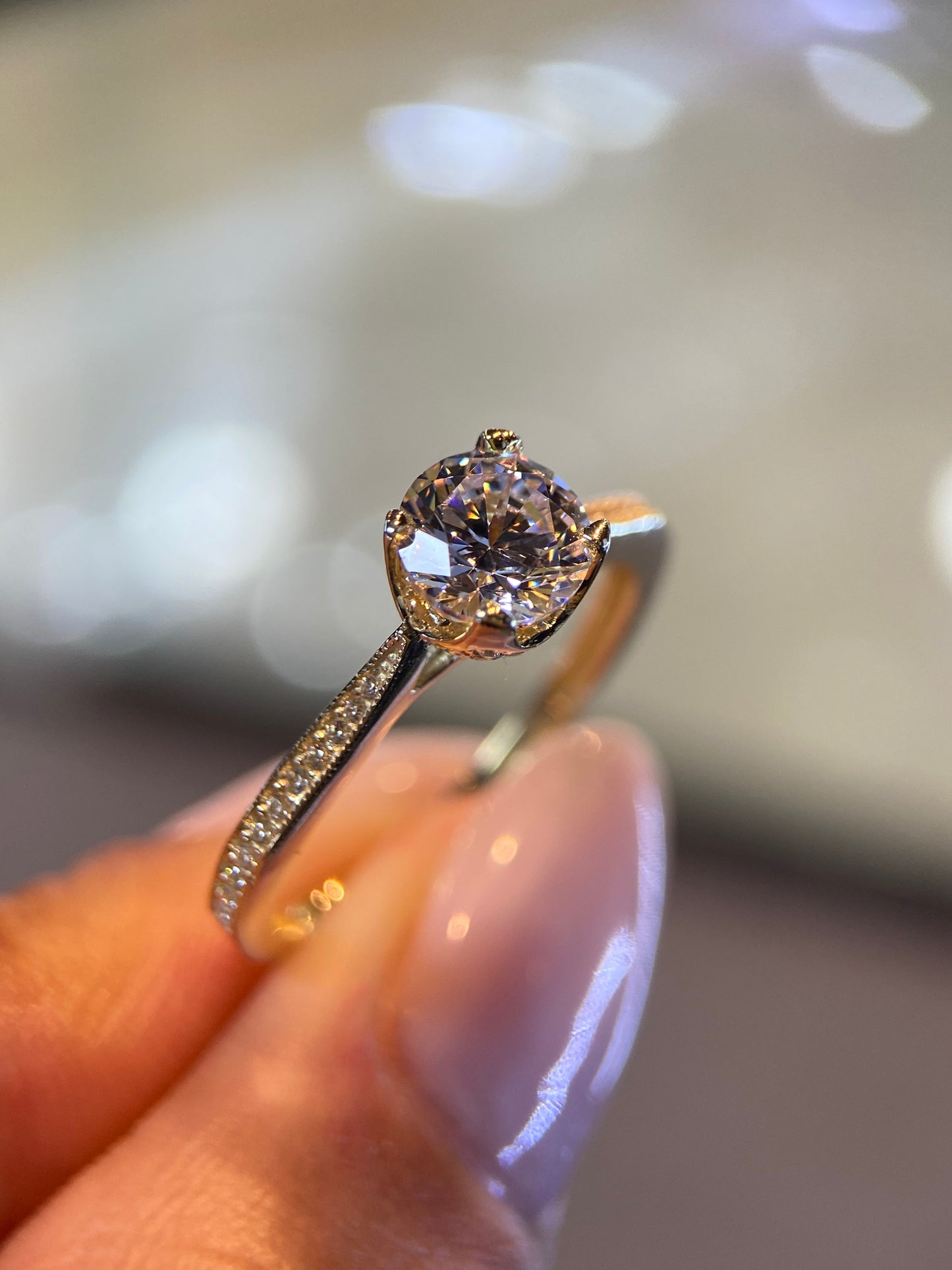 Anillo de compromiso en oro