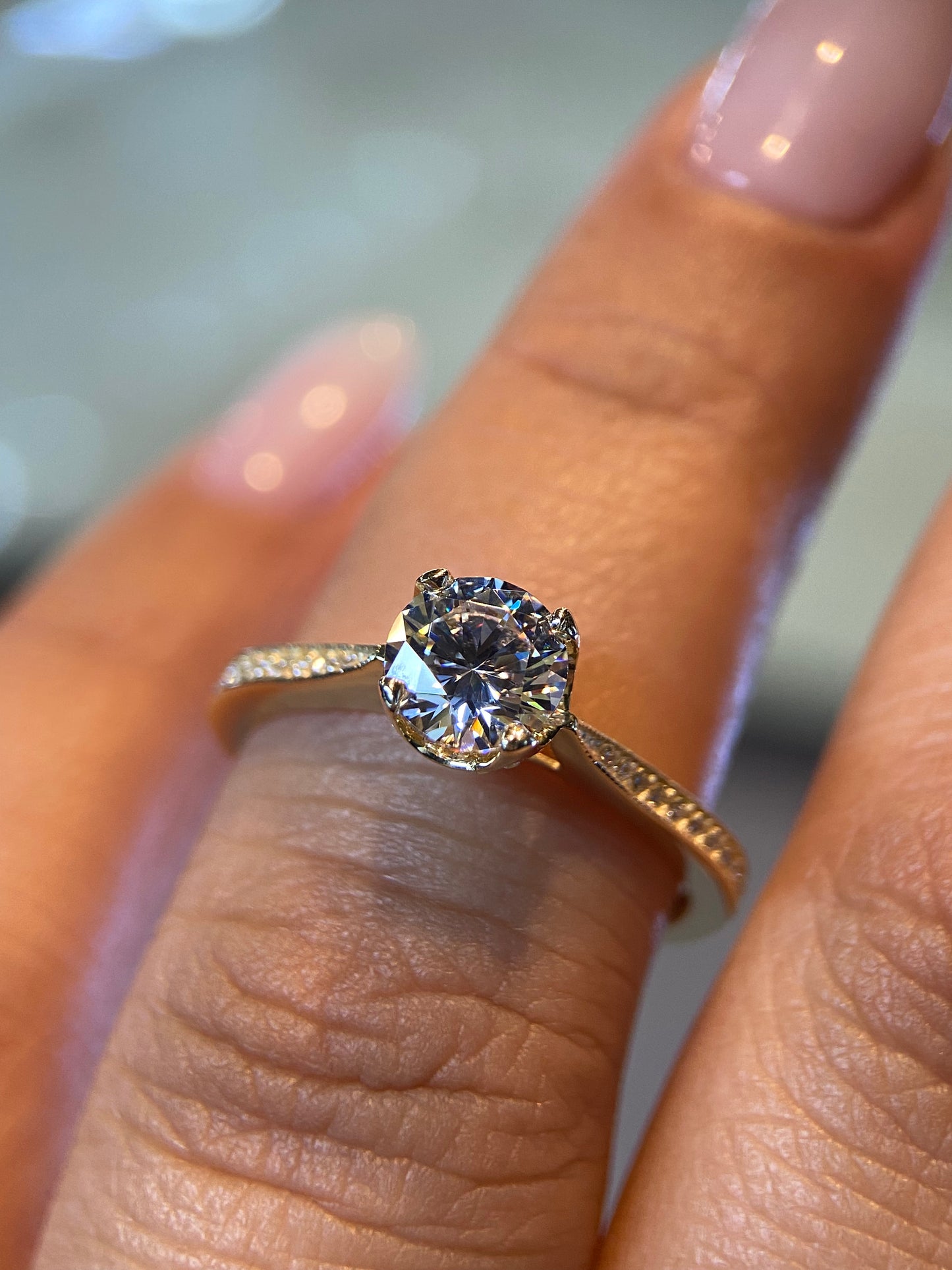 Anillo de compromiso en oro