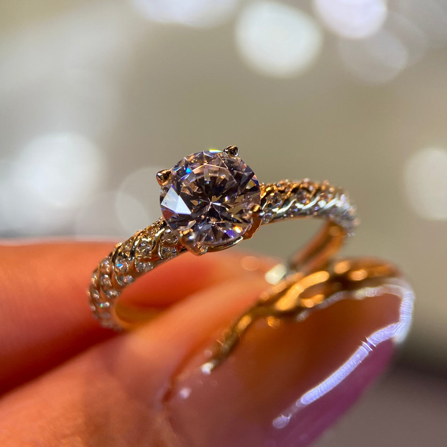 Anillo de compromiso en oro
