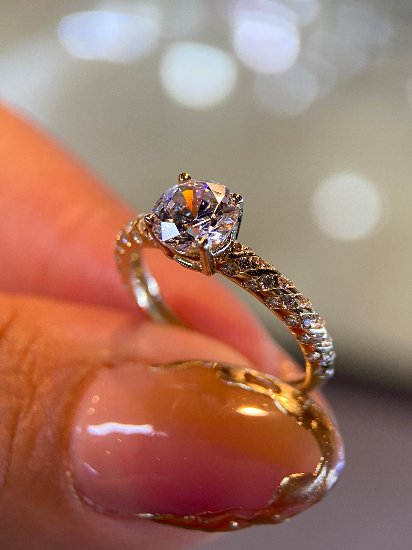 Anillo de compromiso en oro