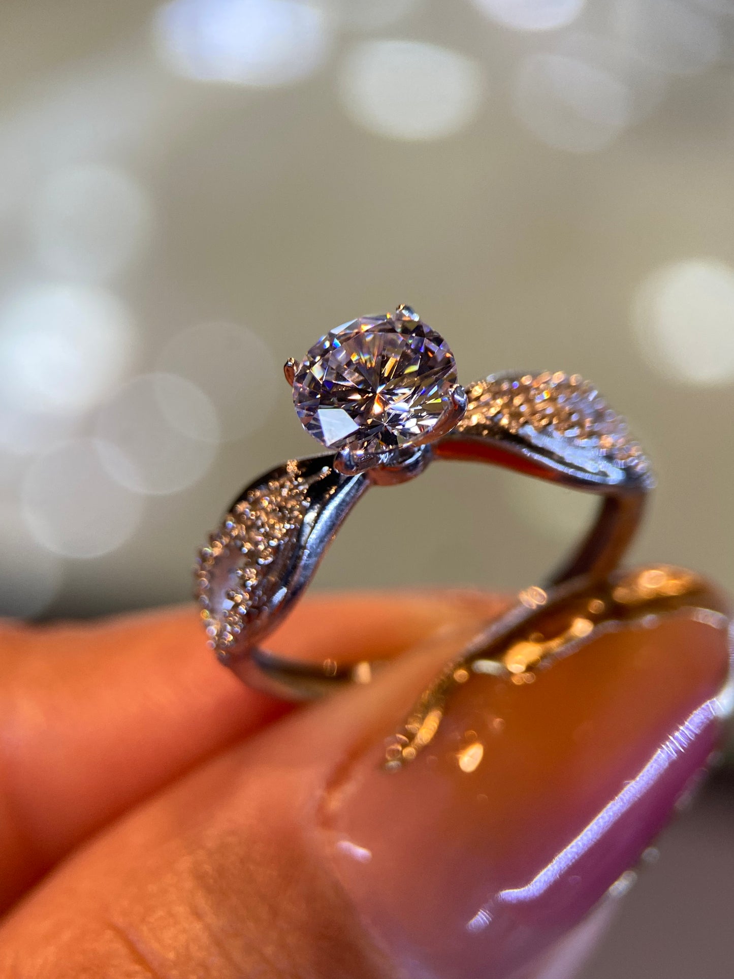 Anillo de compromiso en oro