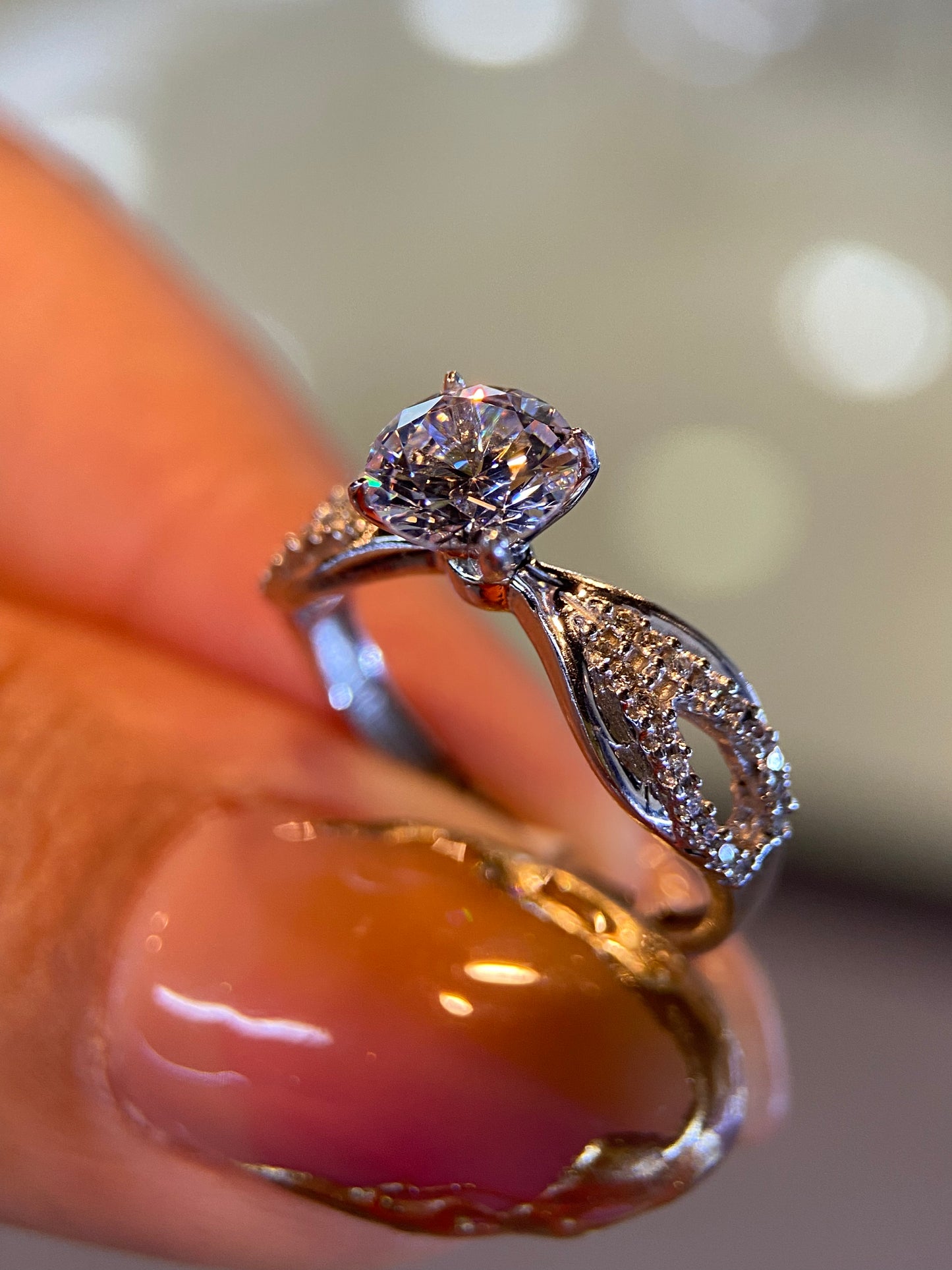 Anillo de compromiso en oro