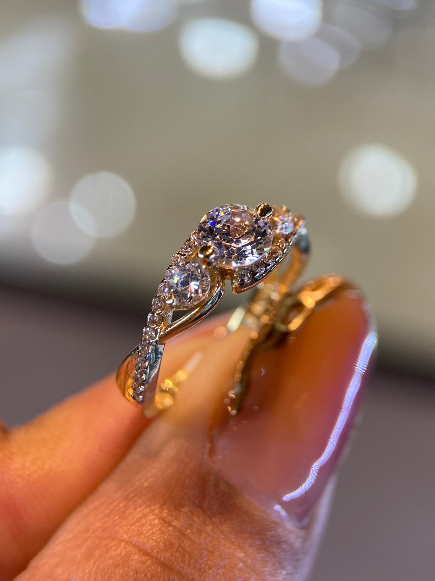Anillo de compromiso en oro