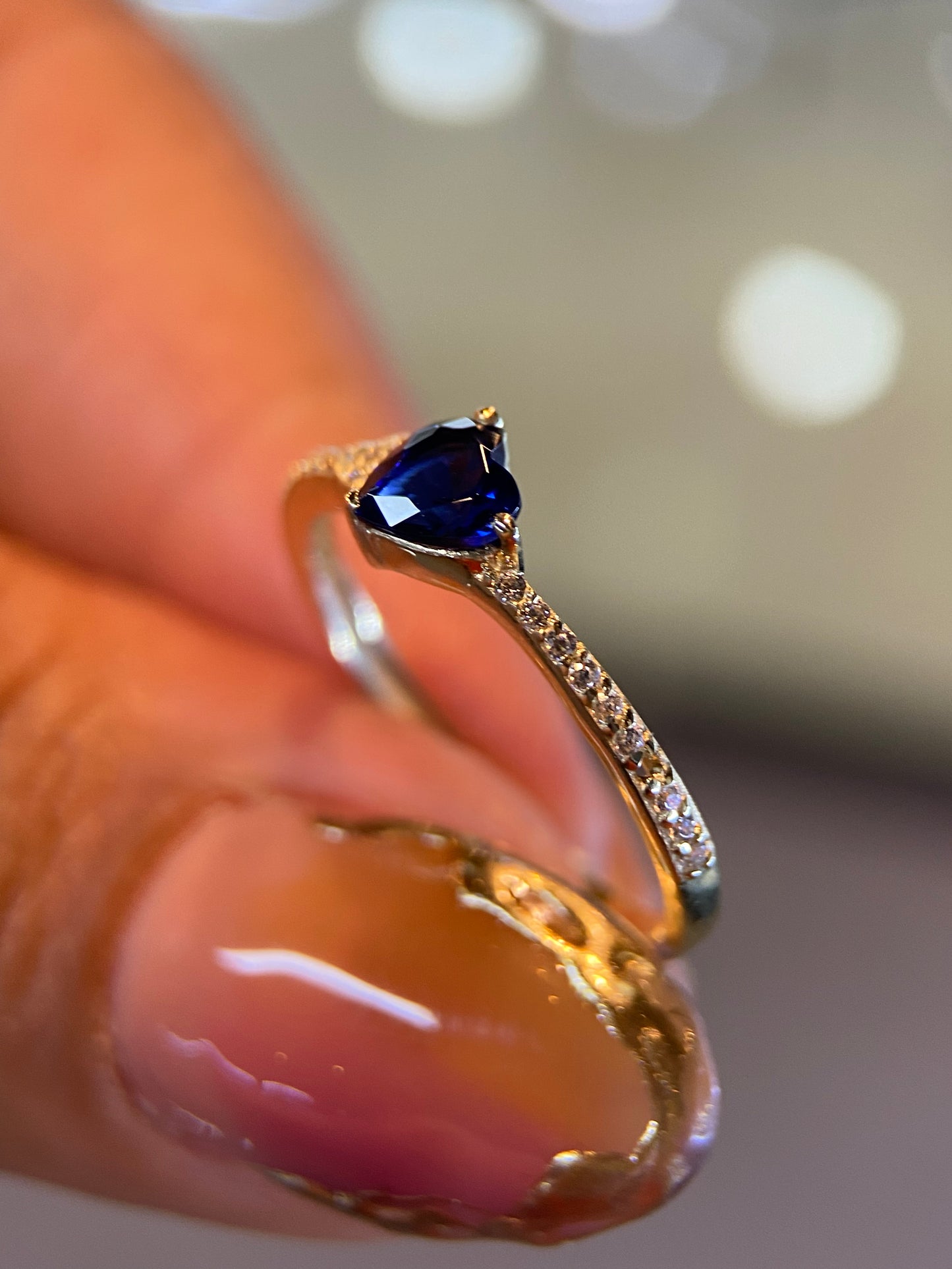 Anillo de compromiso en oro