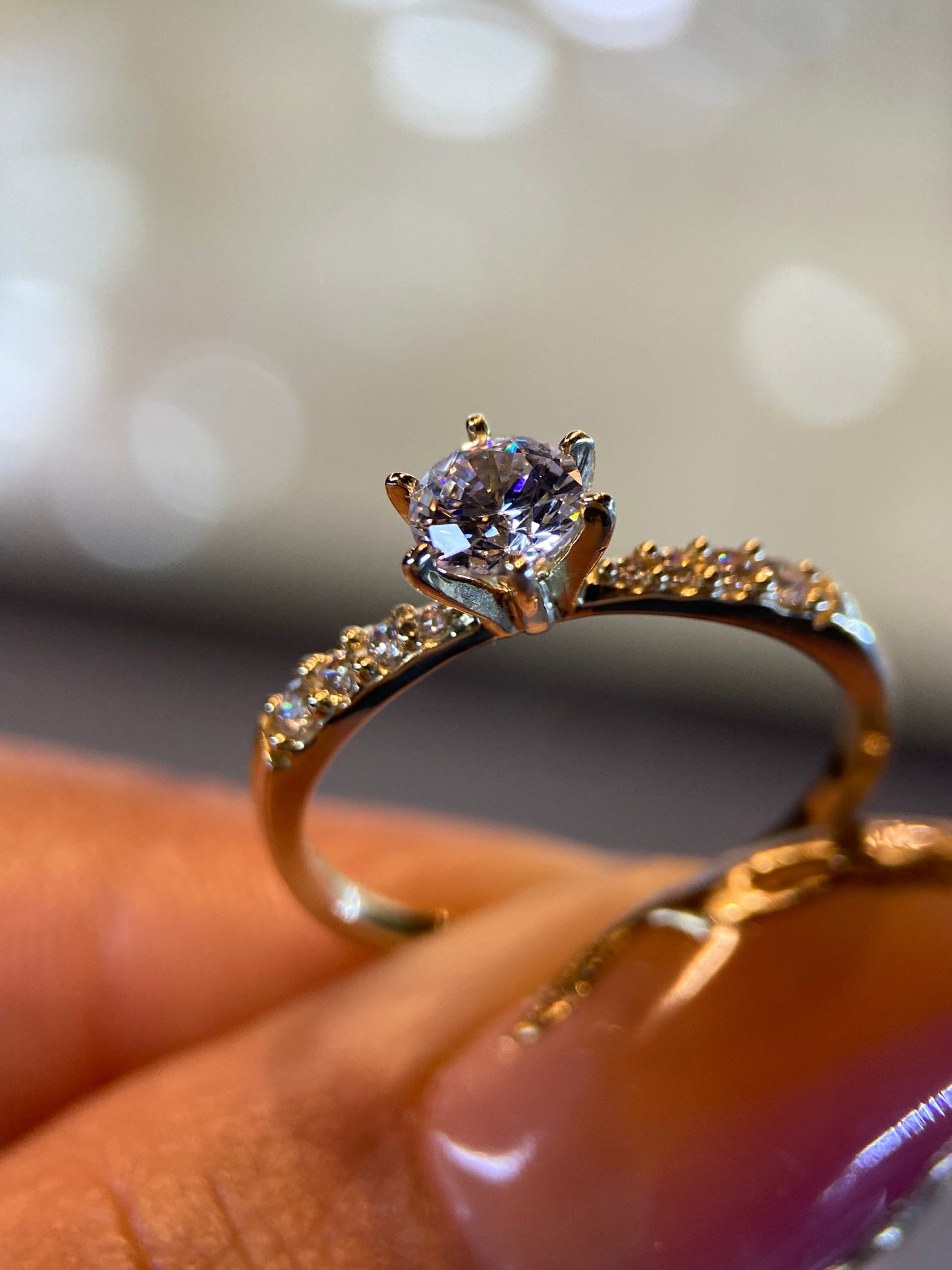 Anillo de compromiso en oro