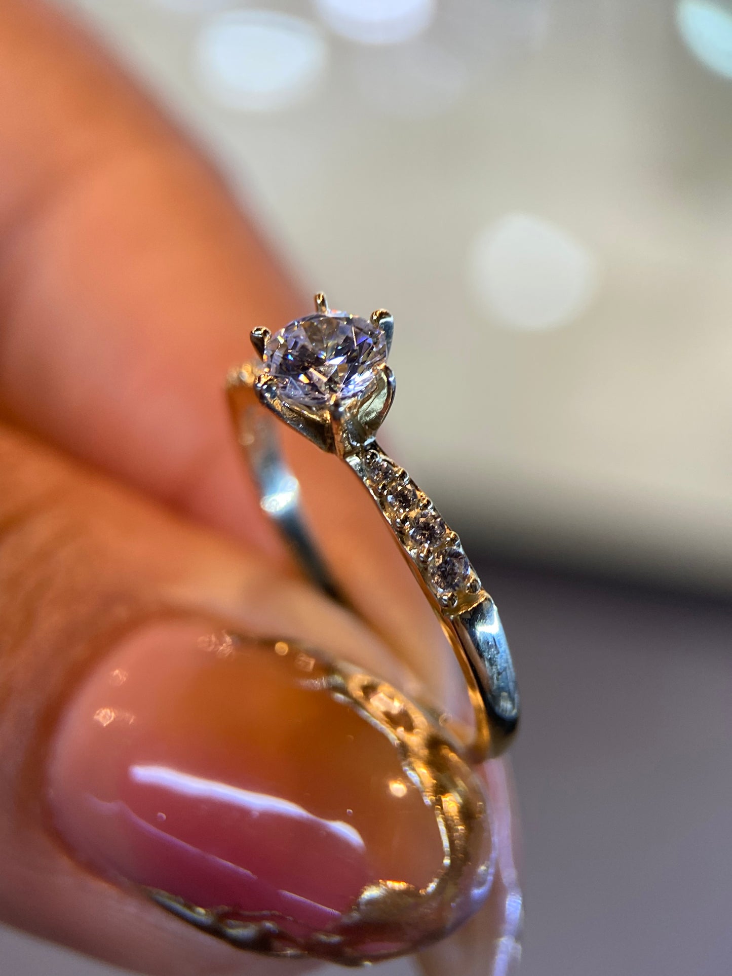 Anillo de compromiso en oro