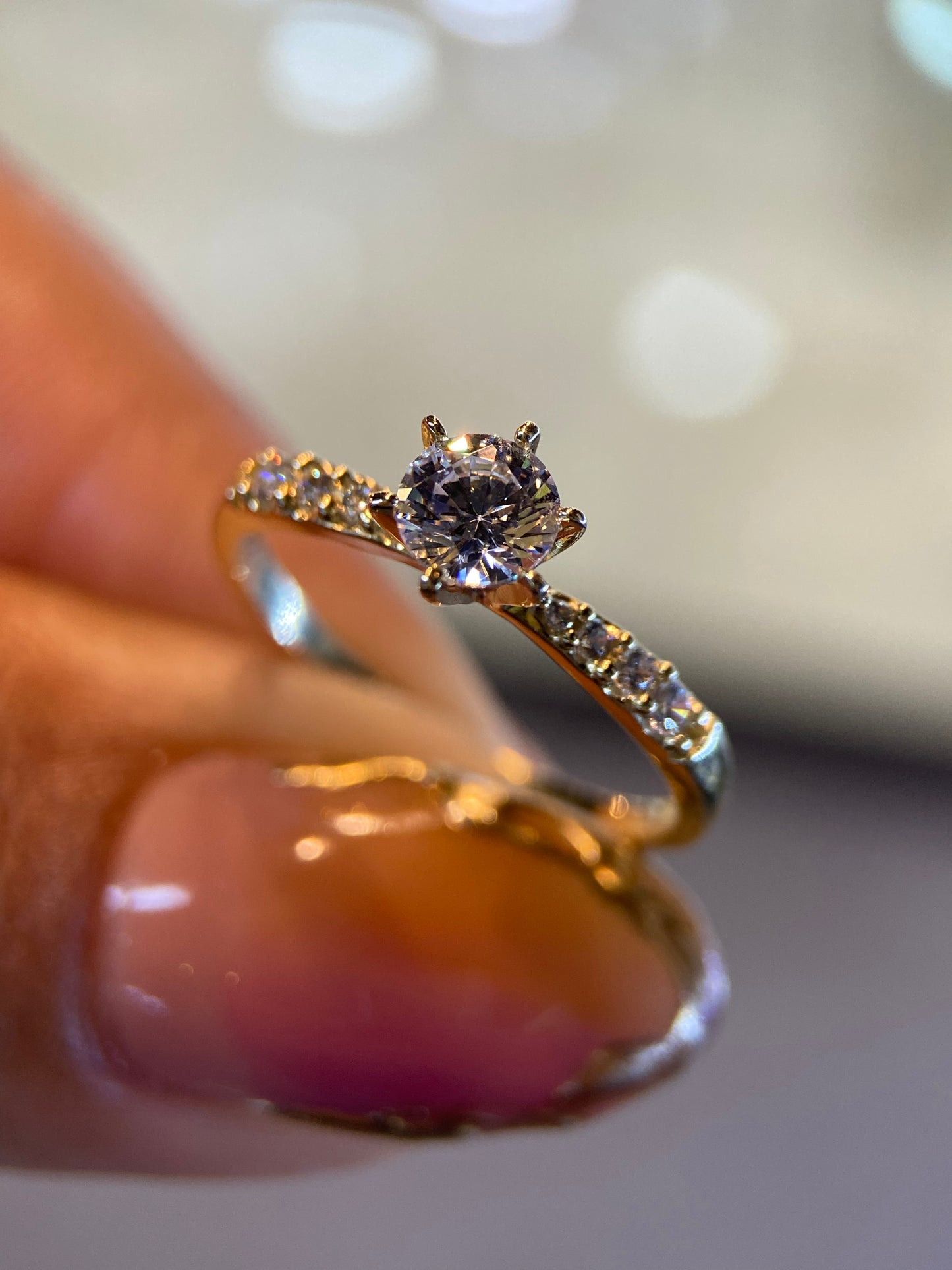 Anillo de compromiso en oro