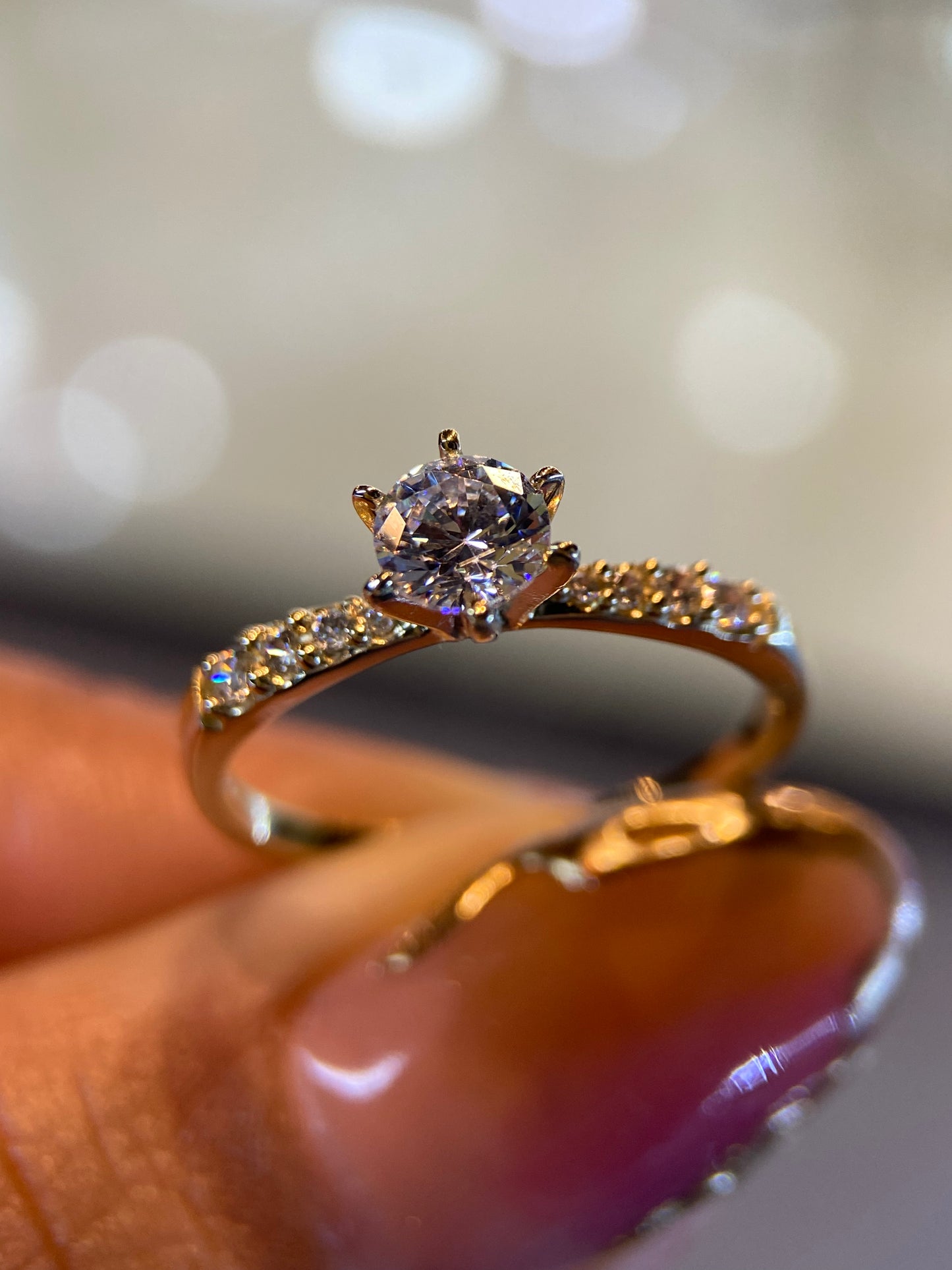 Anillo de compromiso en oro