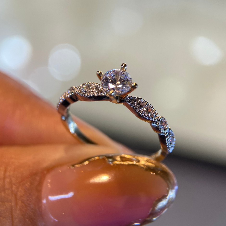 Anillo de compromiso en oro
