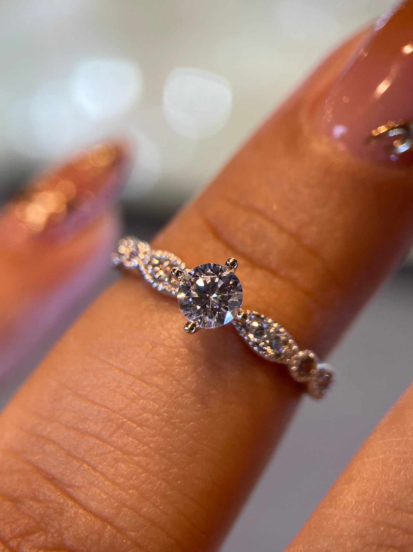 Anillo de compromiso en oro