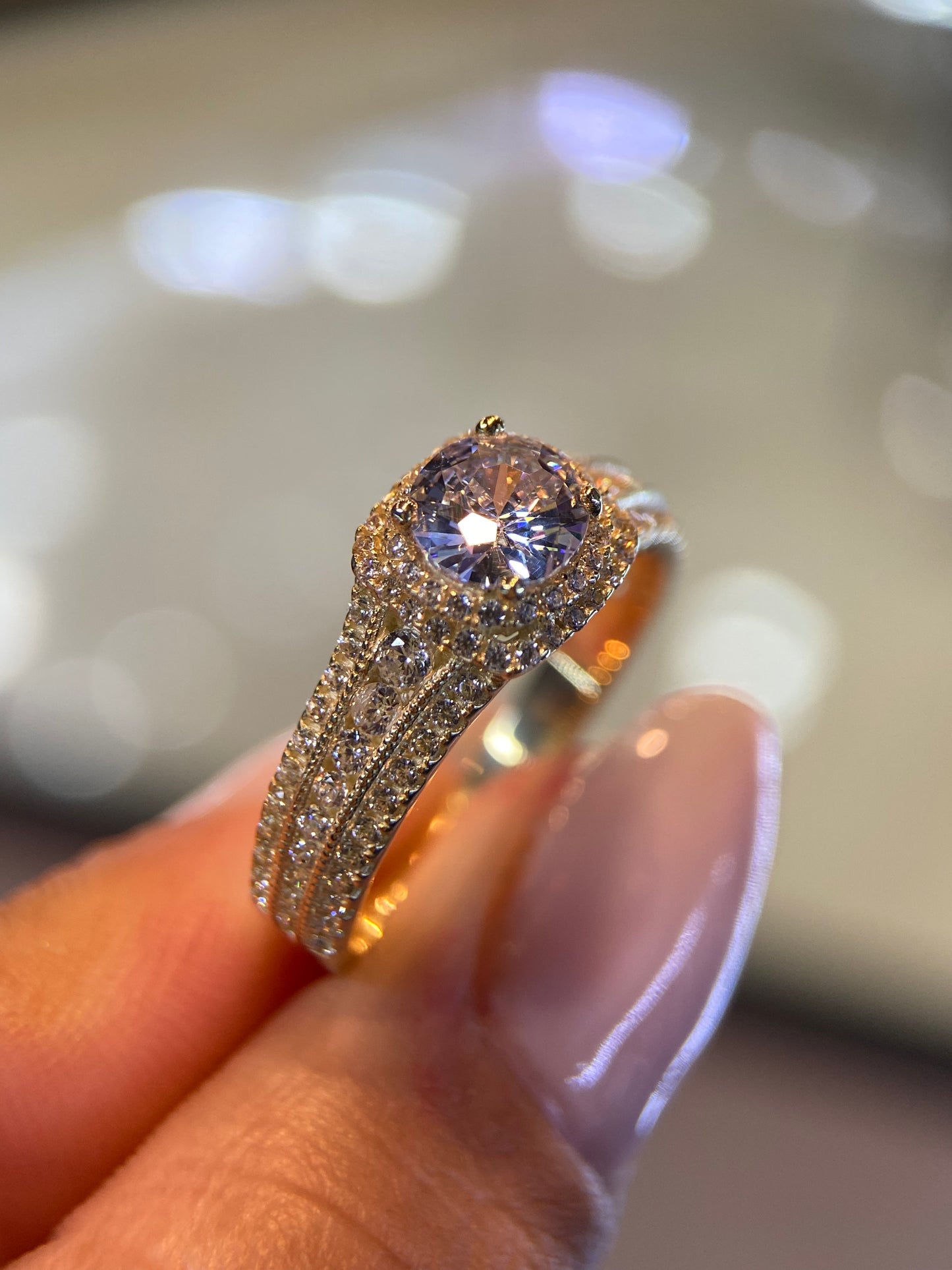 Anillo de compromiso en oro