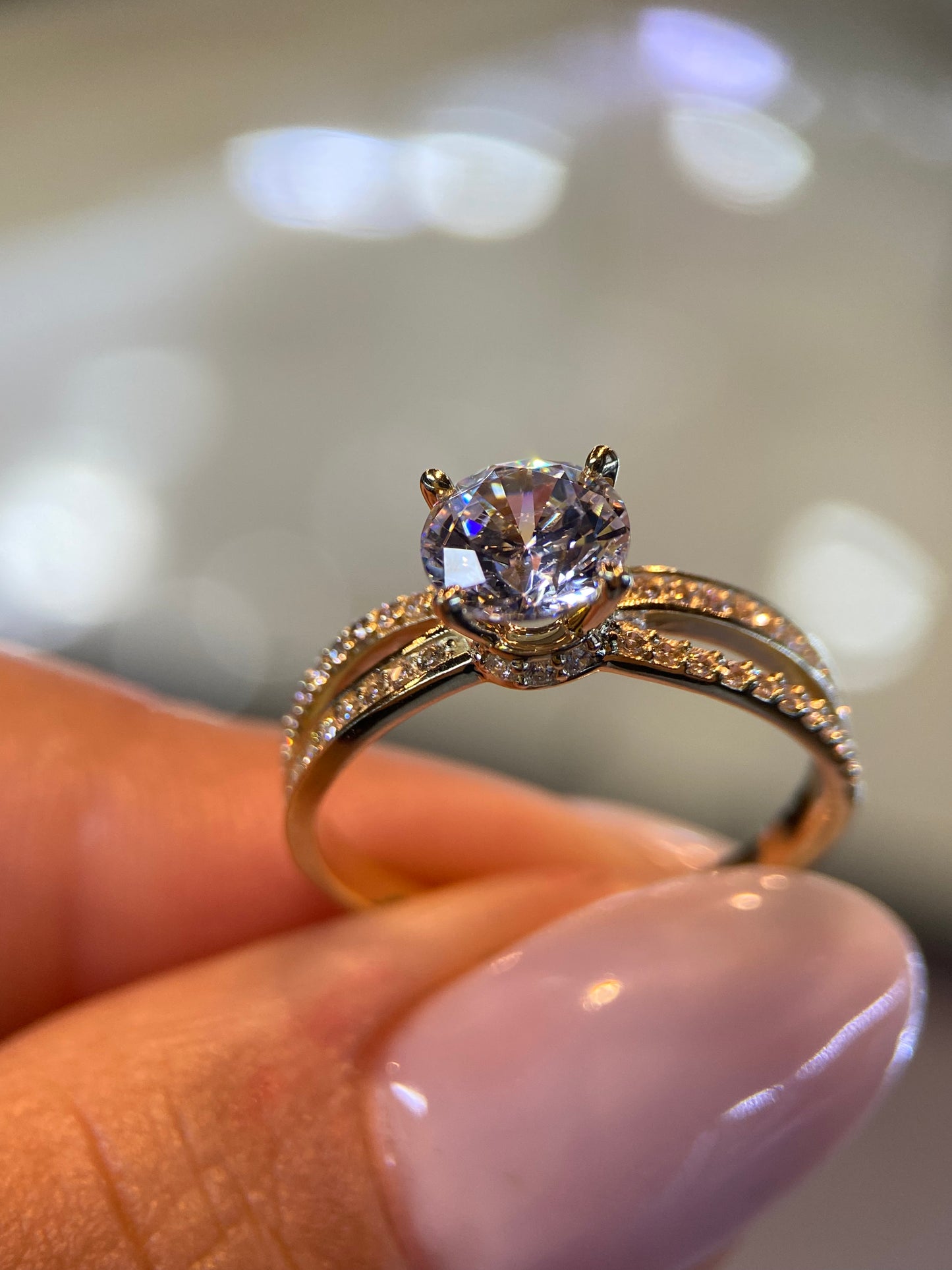 Anillo de compromiso en oro