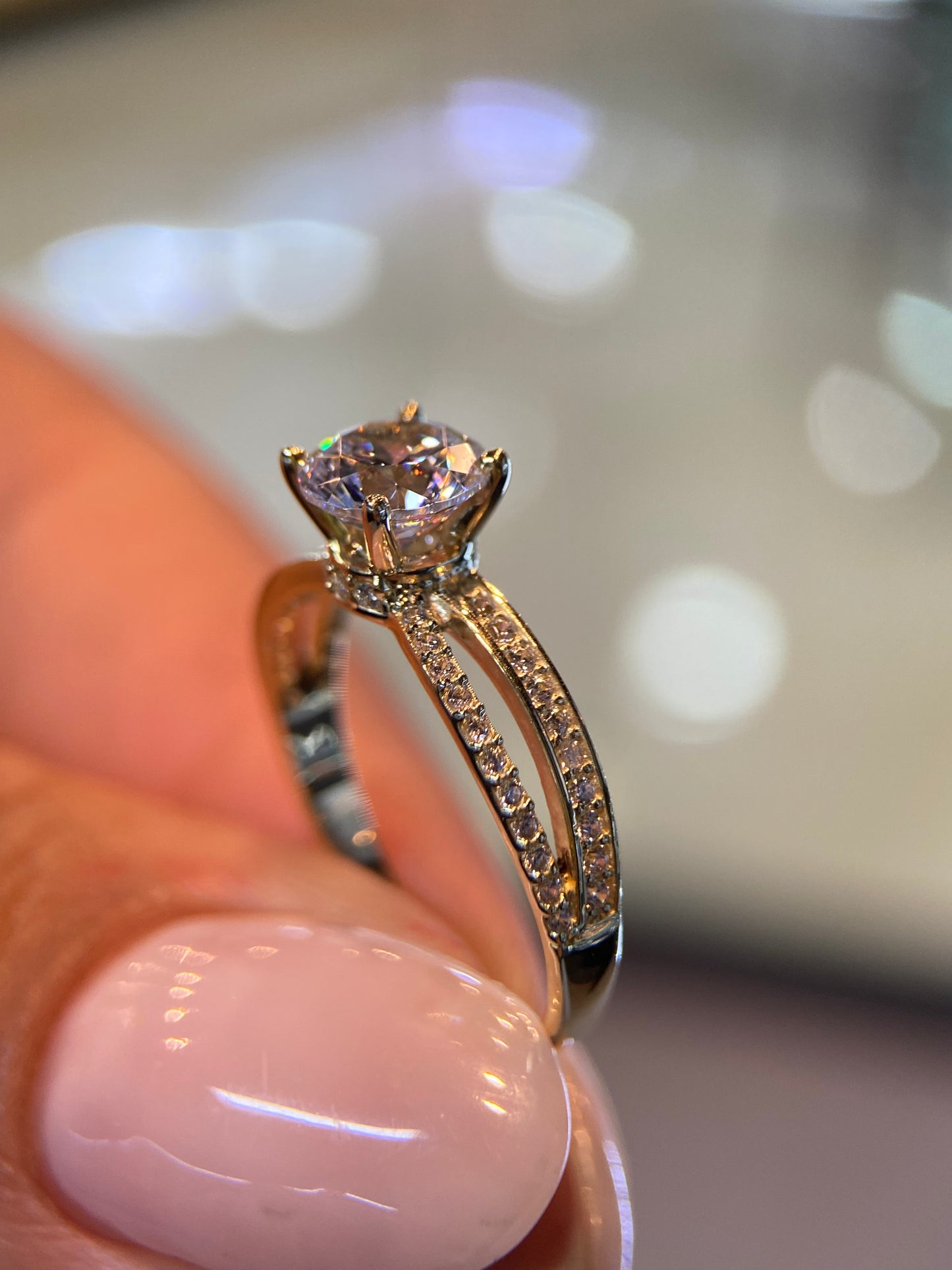Anillo de compromiso en oro