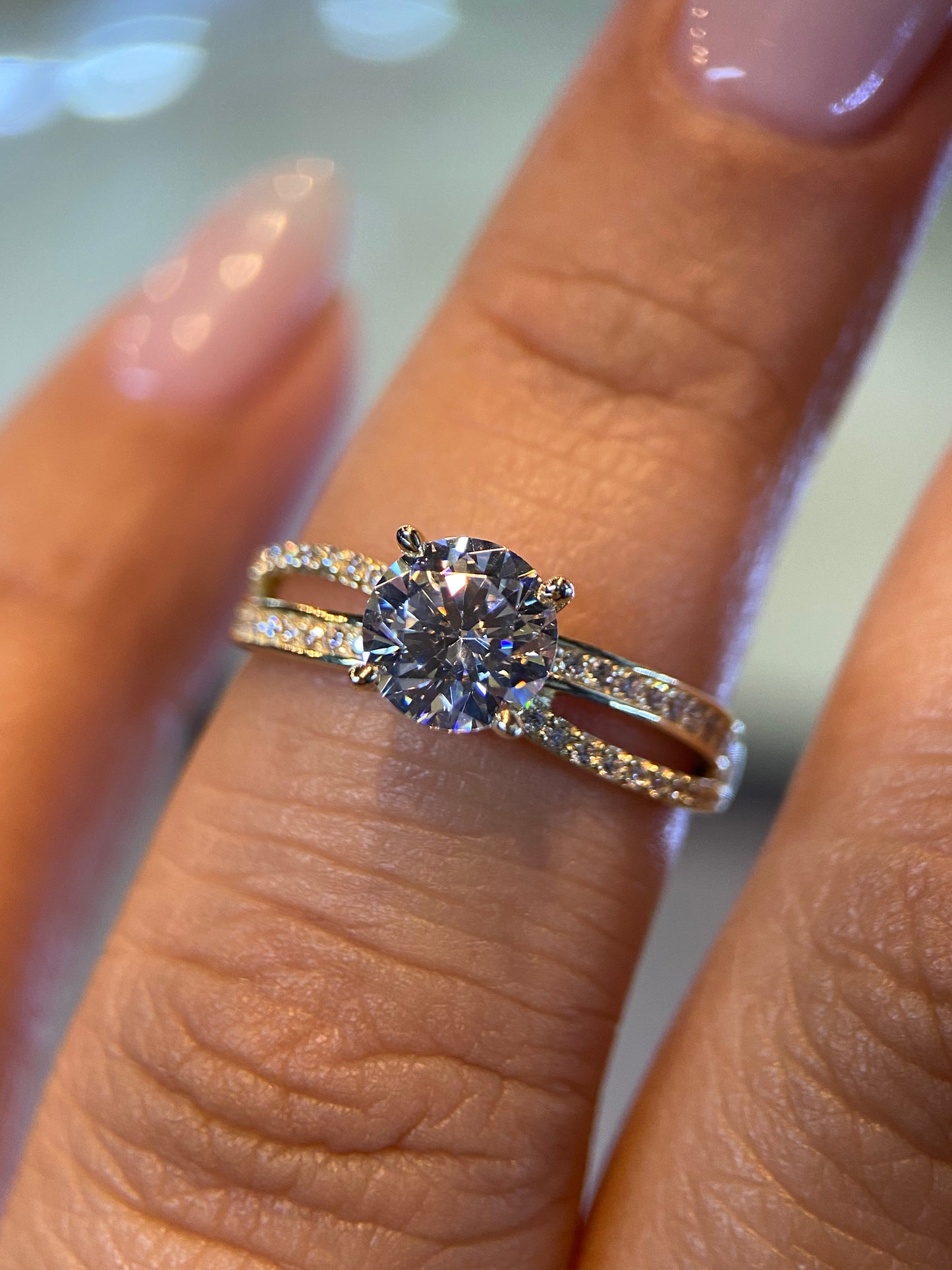 Anillo de compromiso en oro