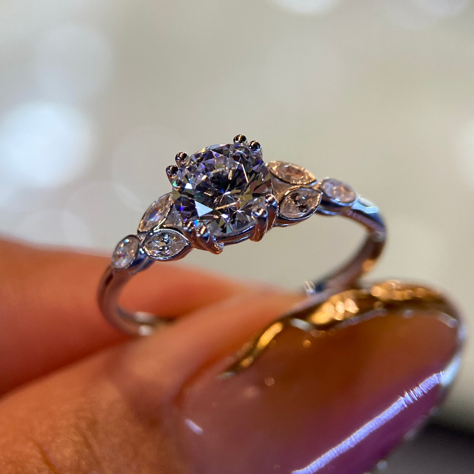 Anillo de compromiso en oro