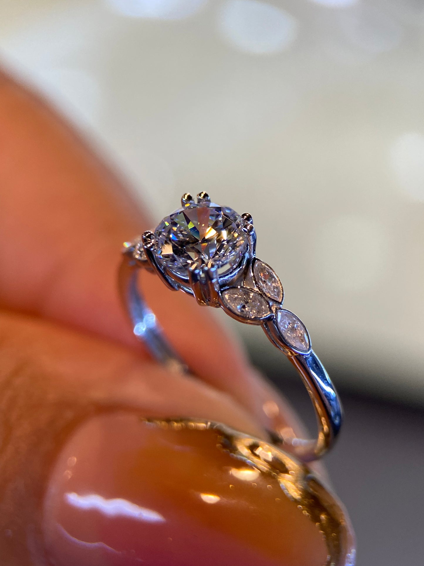 Anillo de compromiso en oro