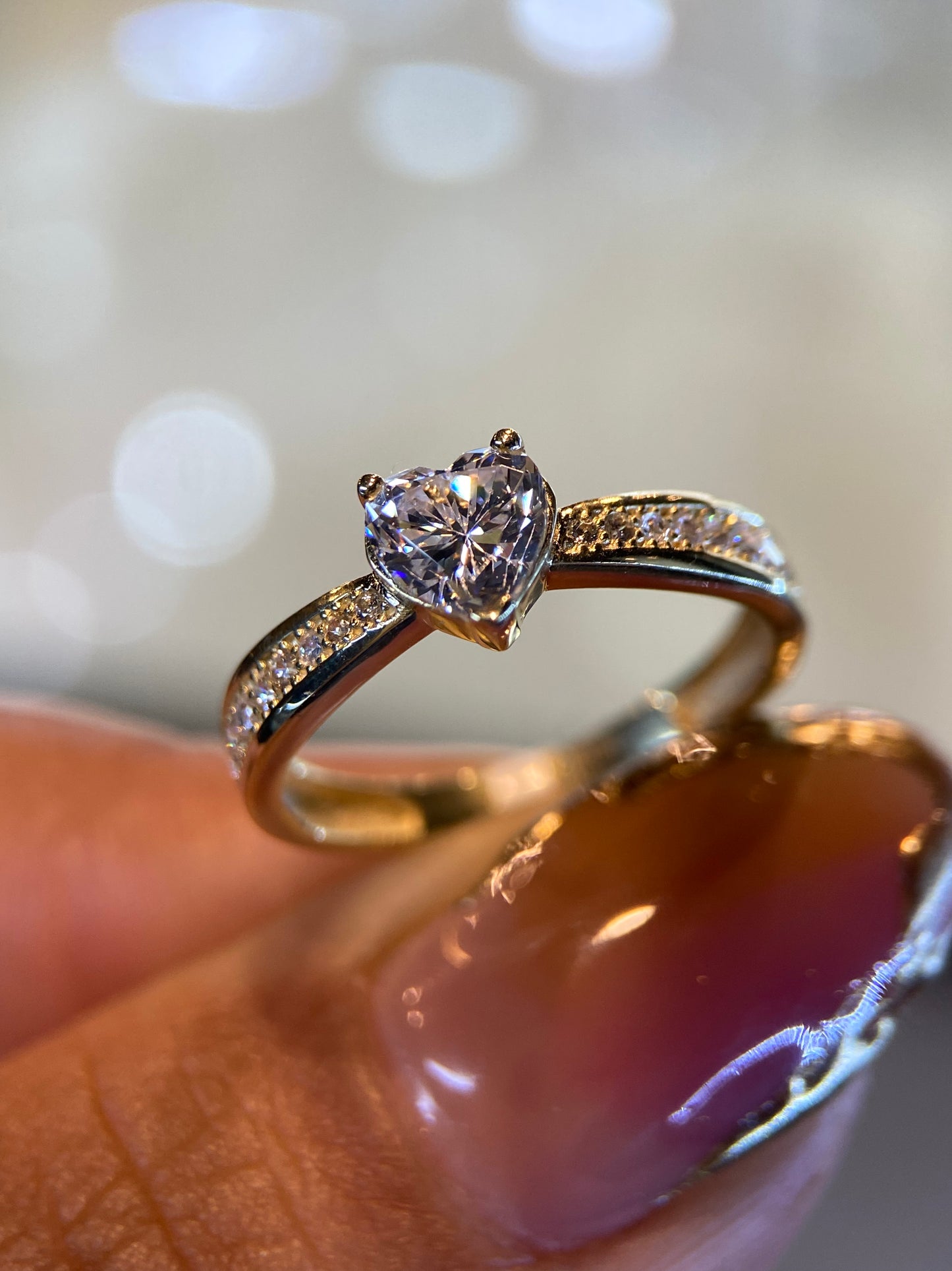 Anillo de compromiso en oro