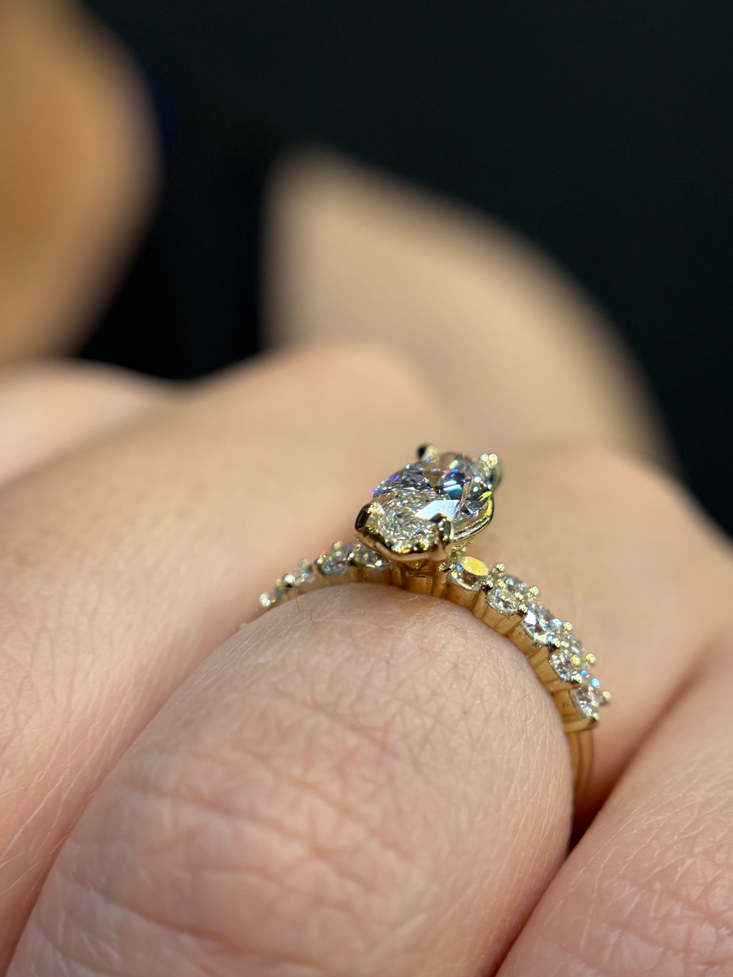 Anillo Danna en oro con diamante de laboratorio corte marquise 1.00 ct