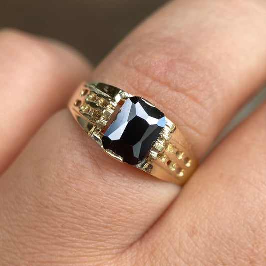 Anillos dorados para hombre 2025