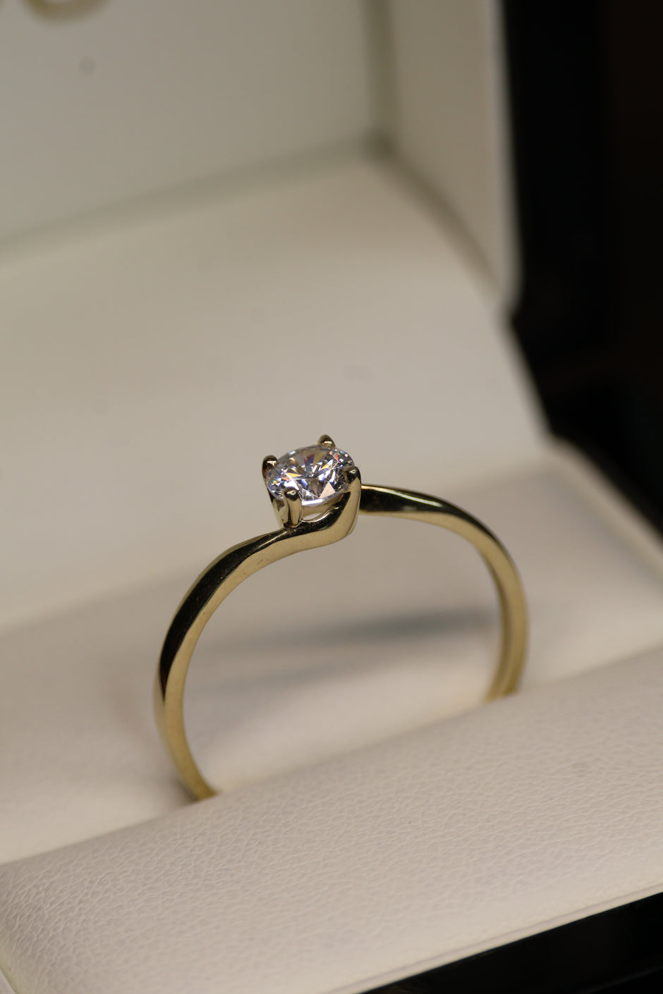 Anillo Alina en Oro .50 Ct