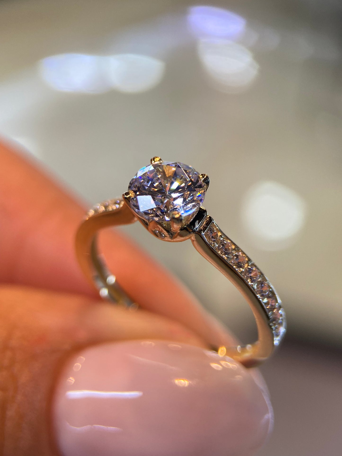 Anillo de compromiso en oro
