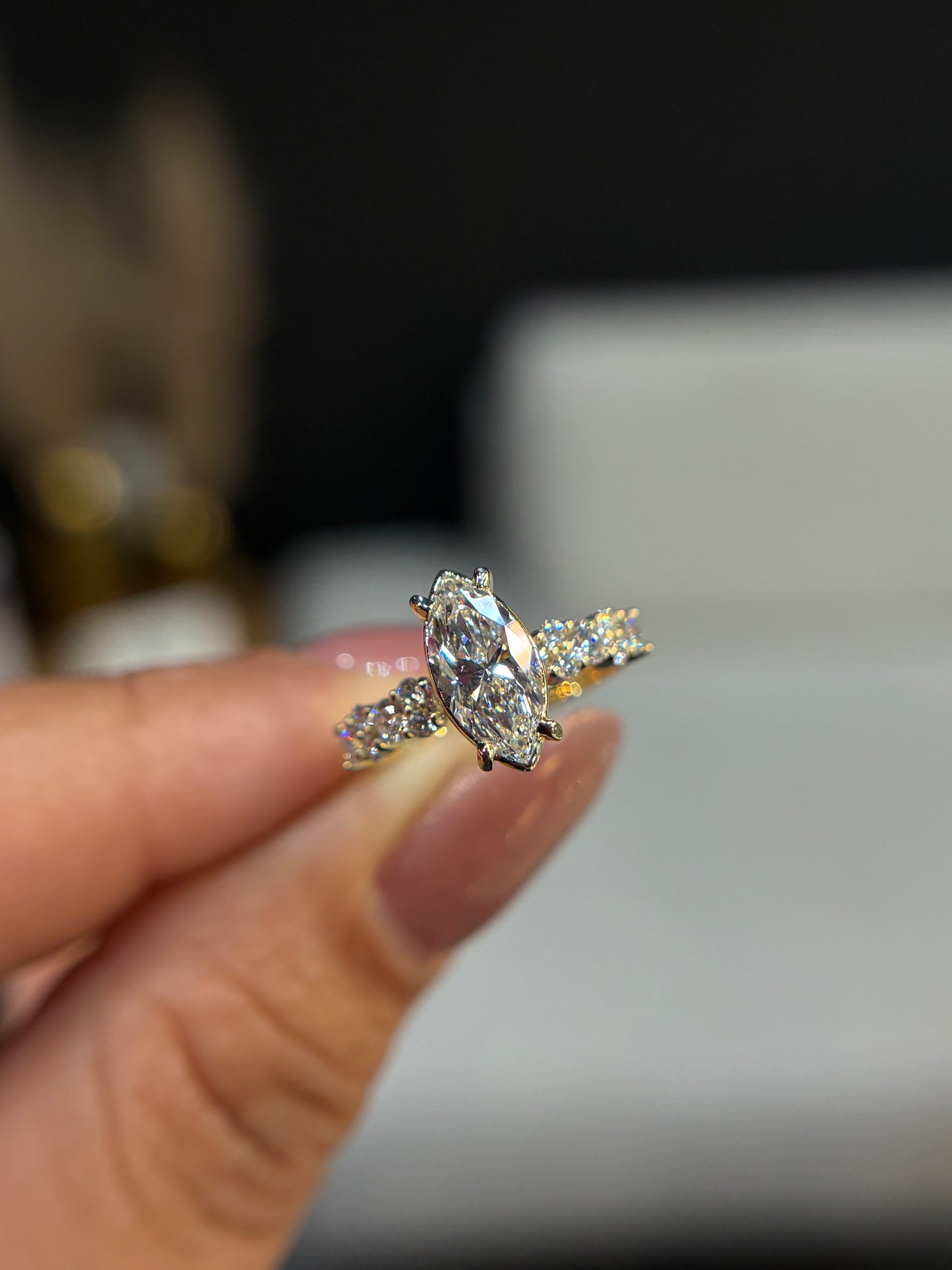 Anillo Danna en oro con diamante de laboratorio corte marquise 1.00 ct