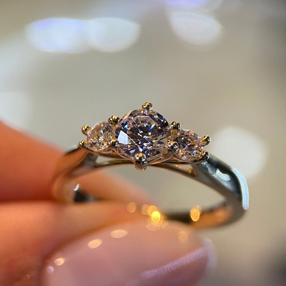 Anillo de compromiso en oro