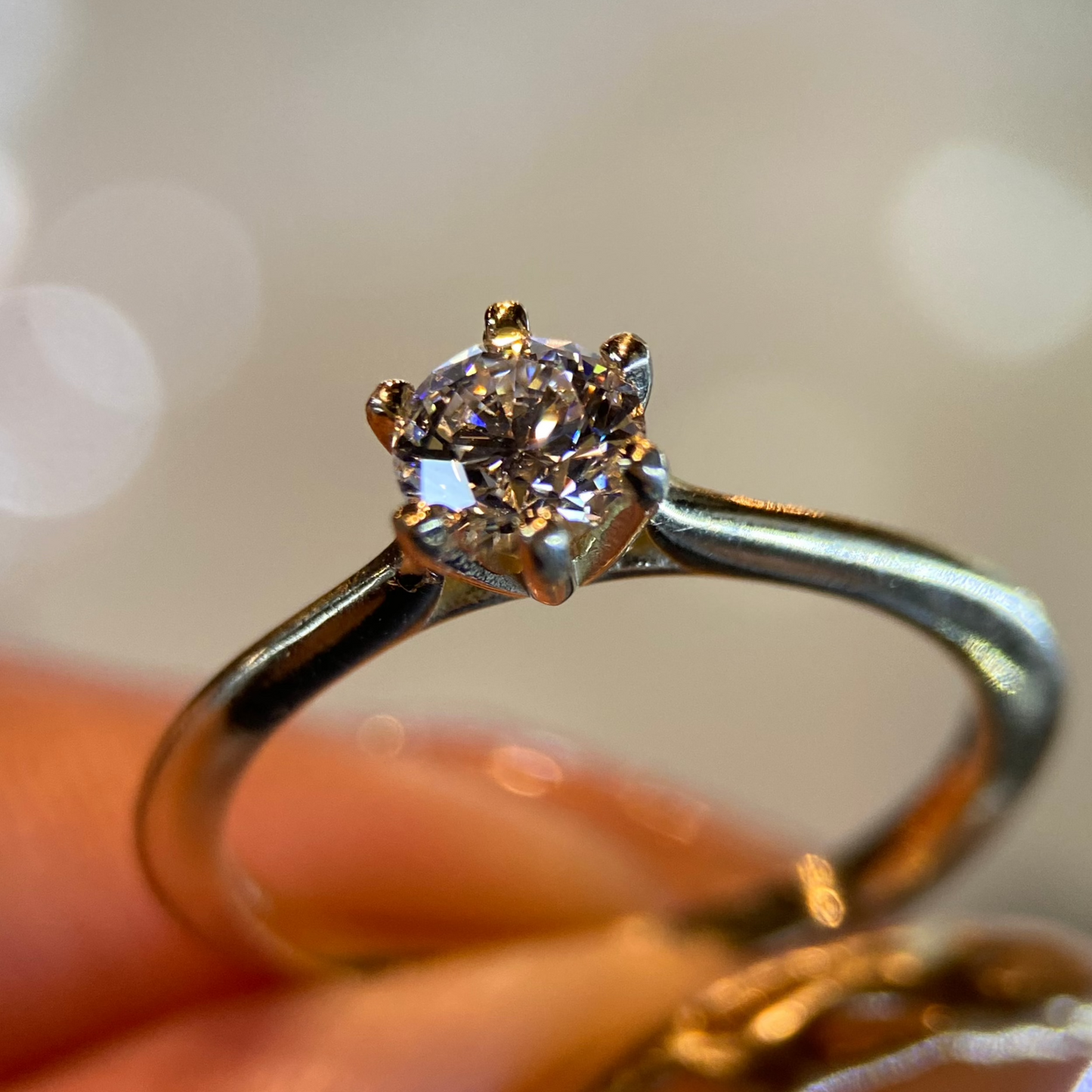 Anillo de compromiso en oro