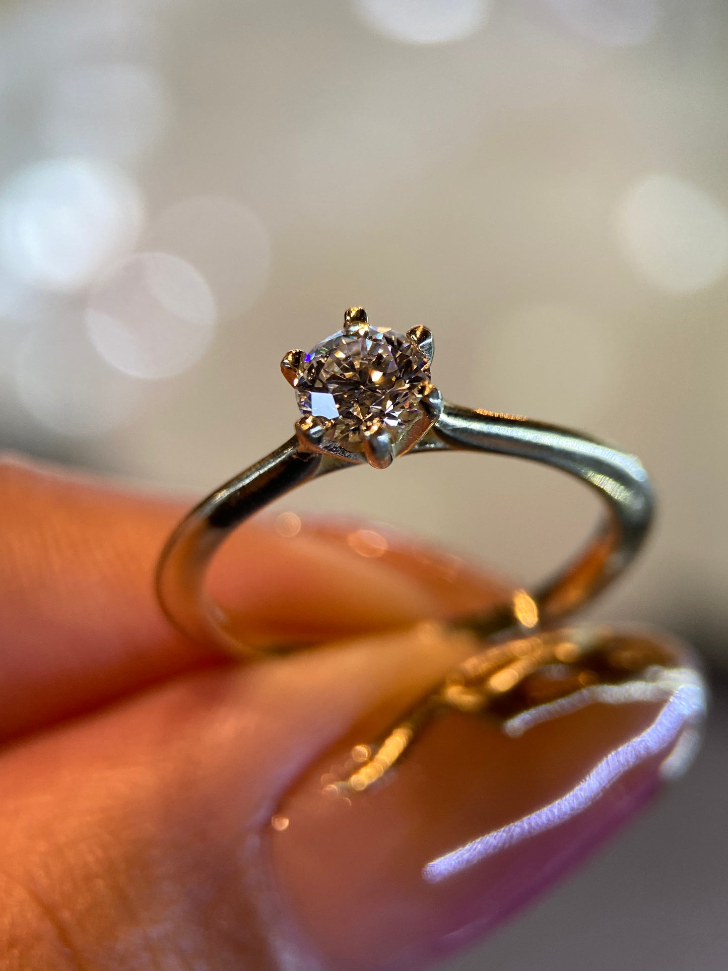 Anillo de compromiso en oro