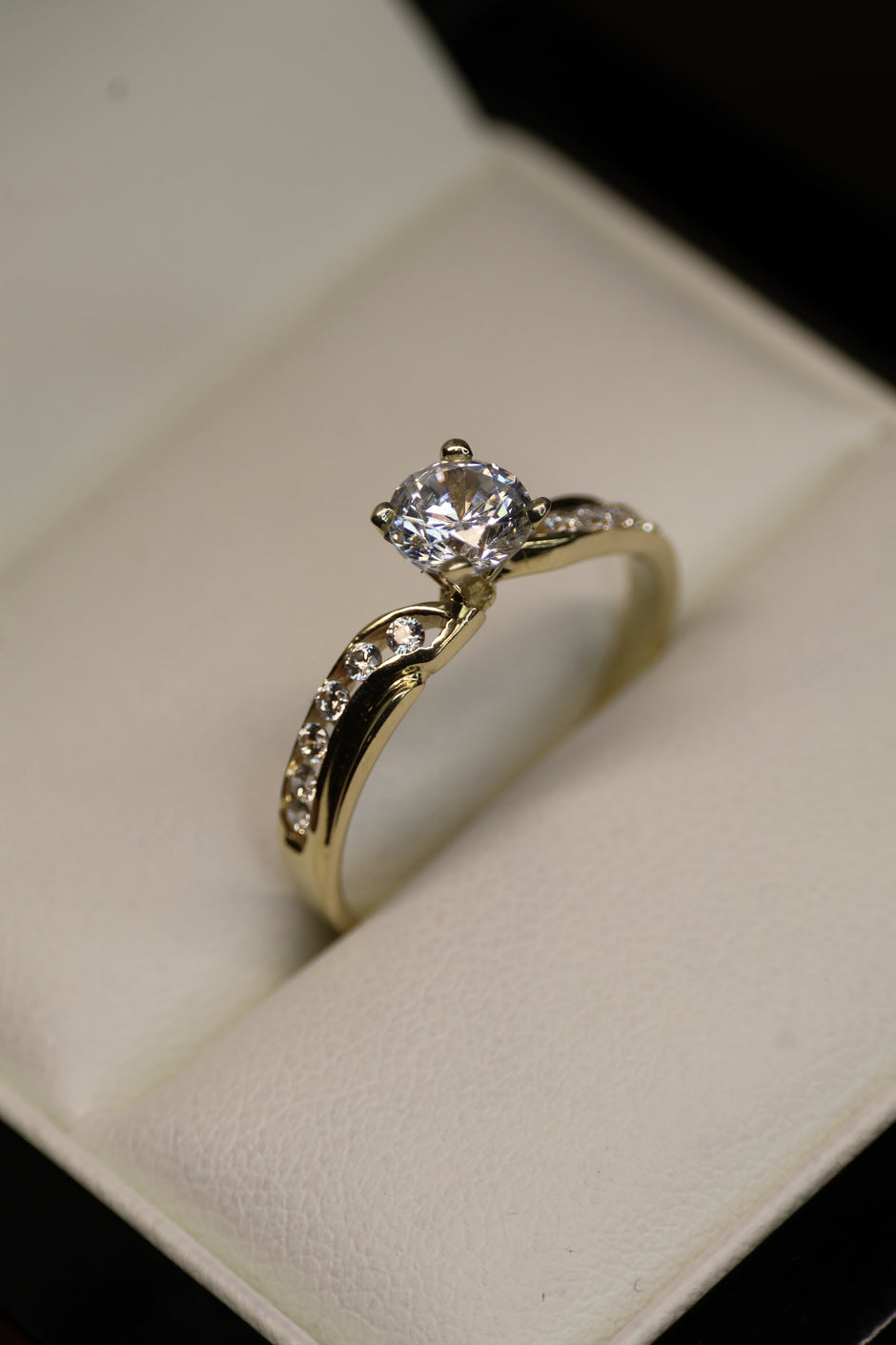 Anillo Nicte en Oro .50 ct