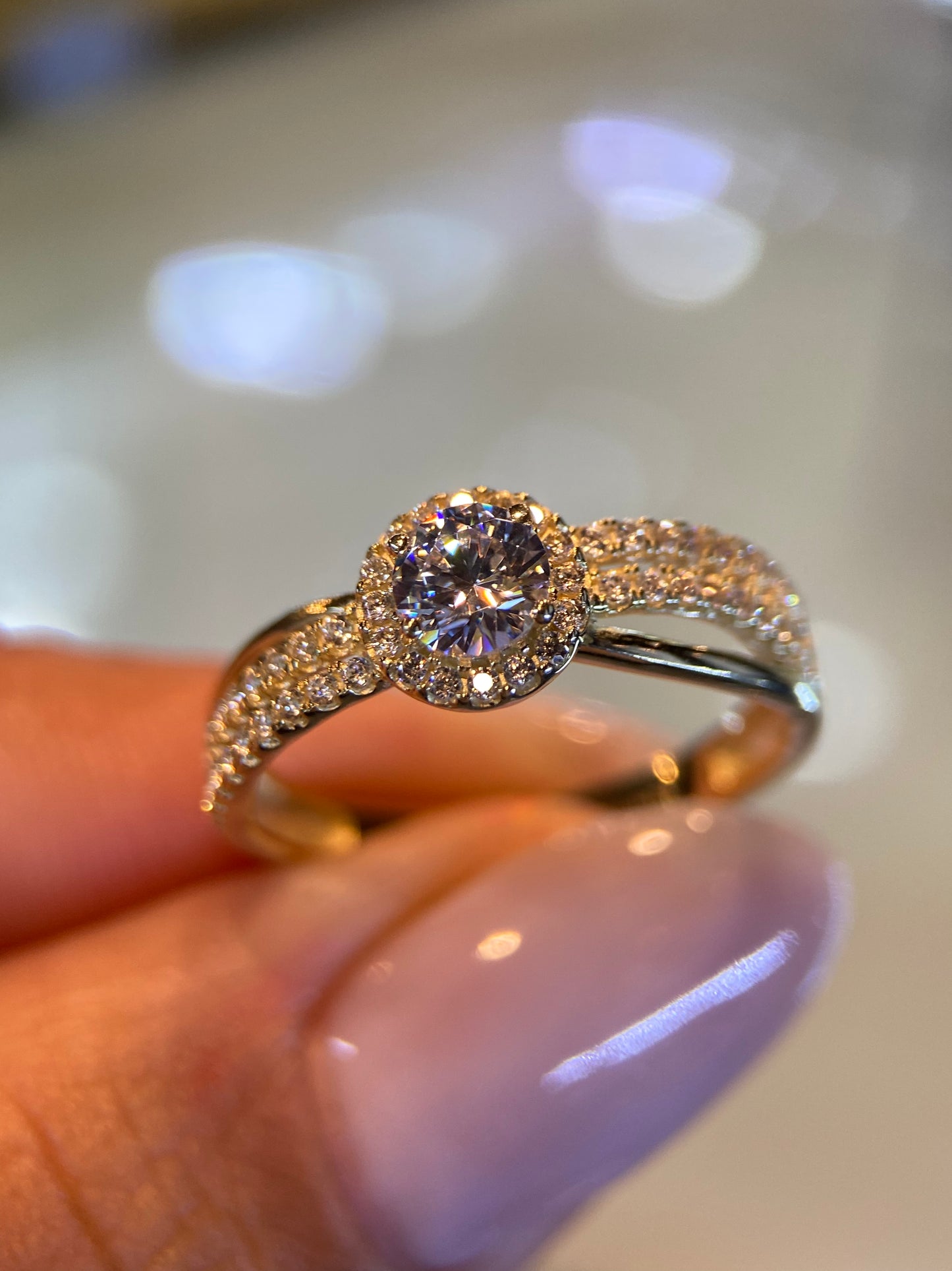 Anillo de compromiso en oro