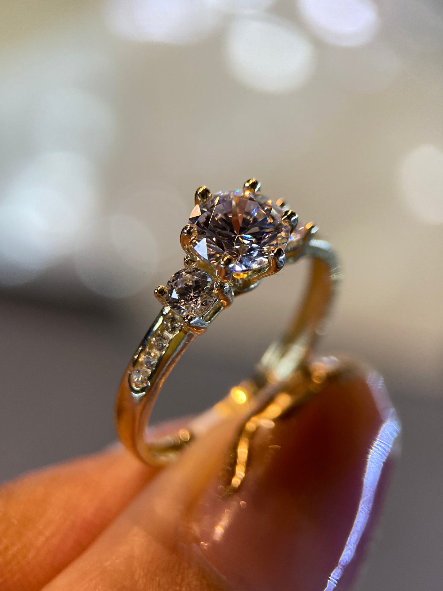 Anillo de compromiso en oro