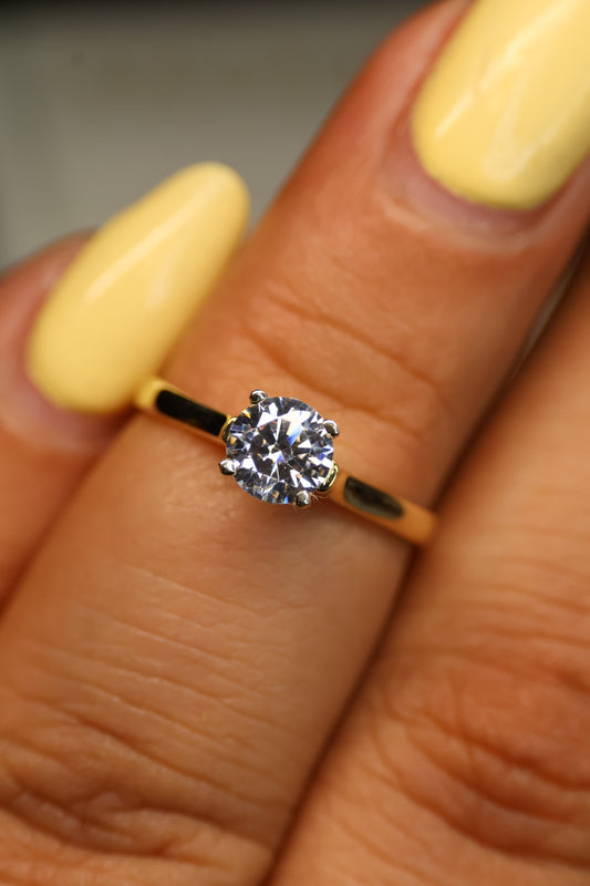 Anillo en Oro Amarillo 10k con Circonia Mod. 15927
