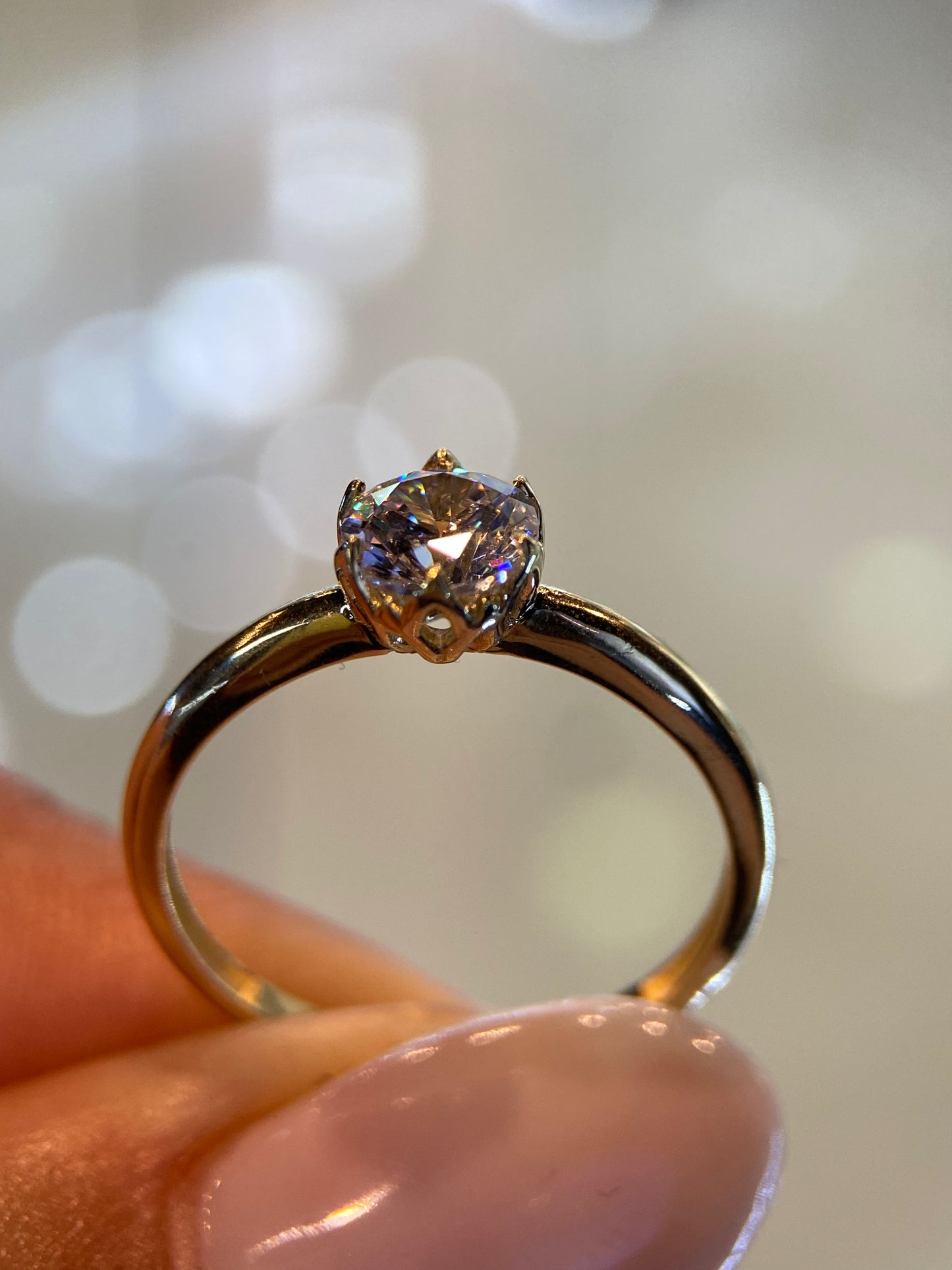 Anillo de compromiso en oro